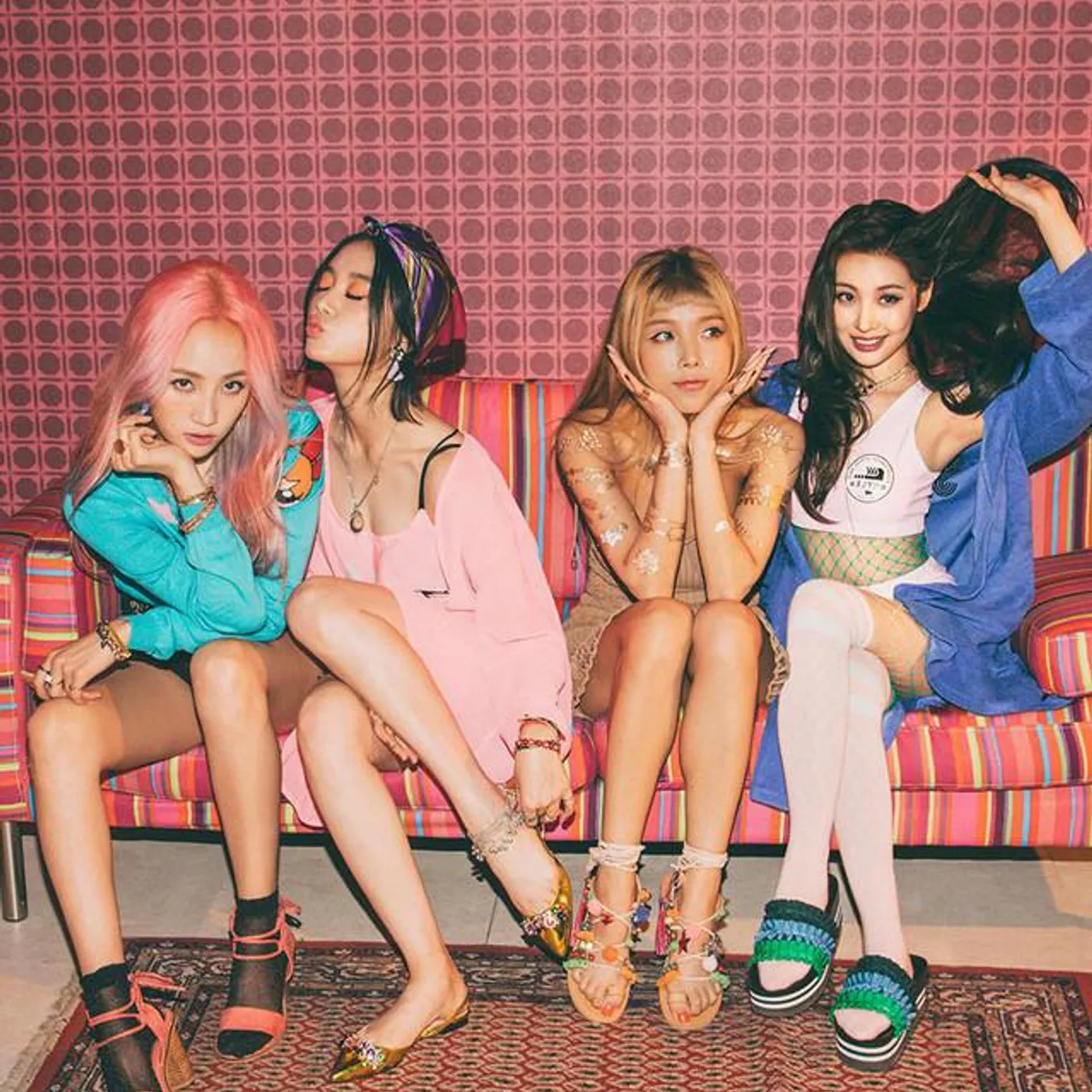 Wonder Girls Brand Page