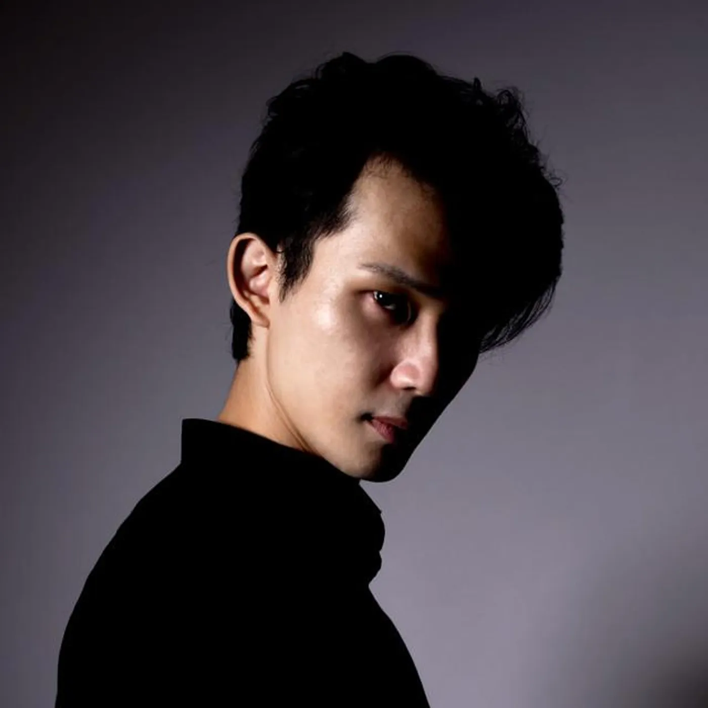 Tomohiko Togashi Brand Page