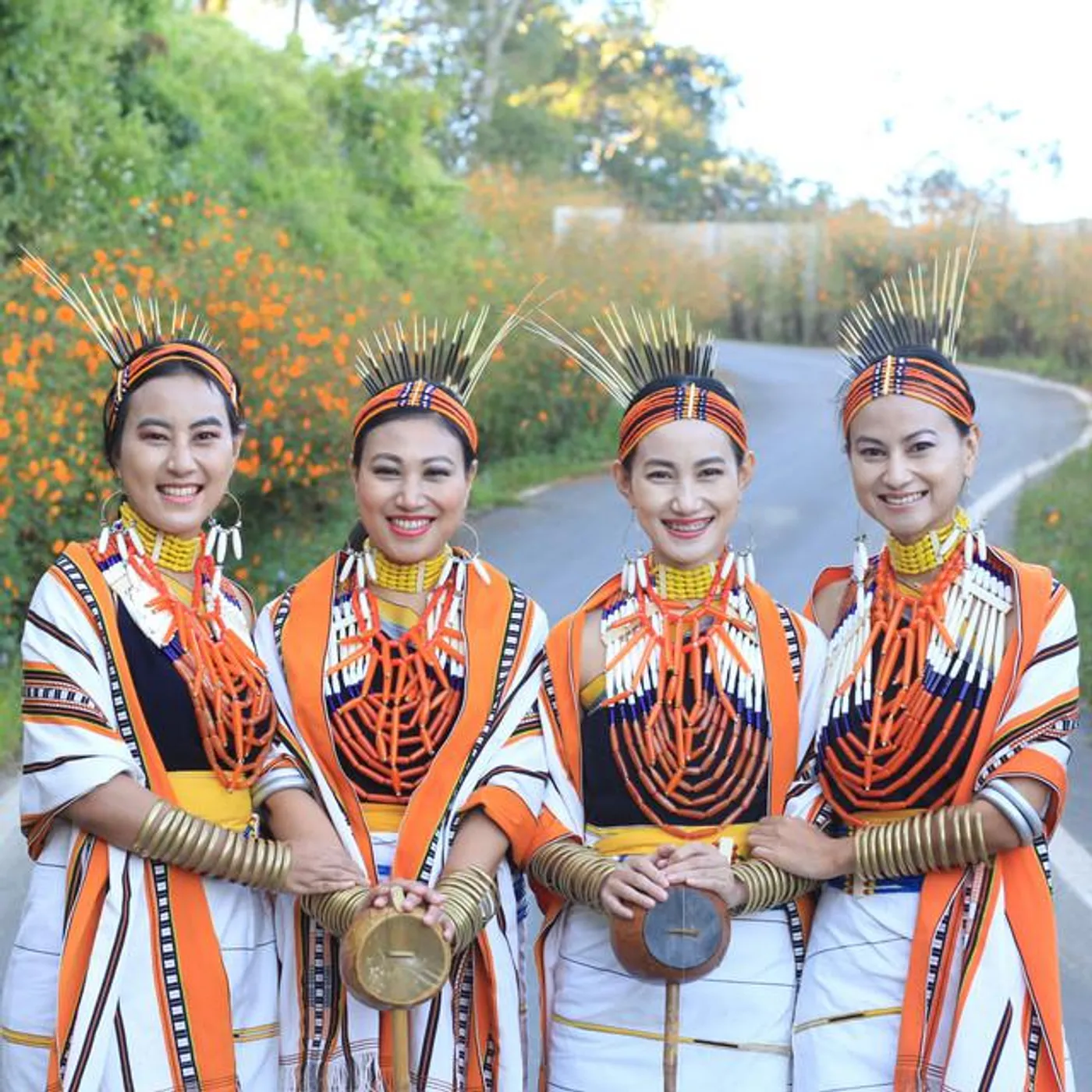 Tetseo Sisters Brand Page
