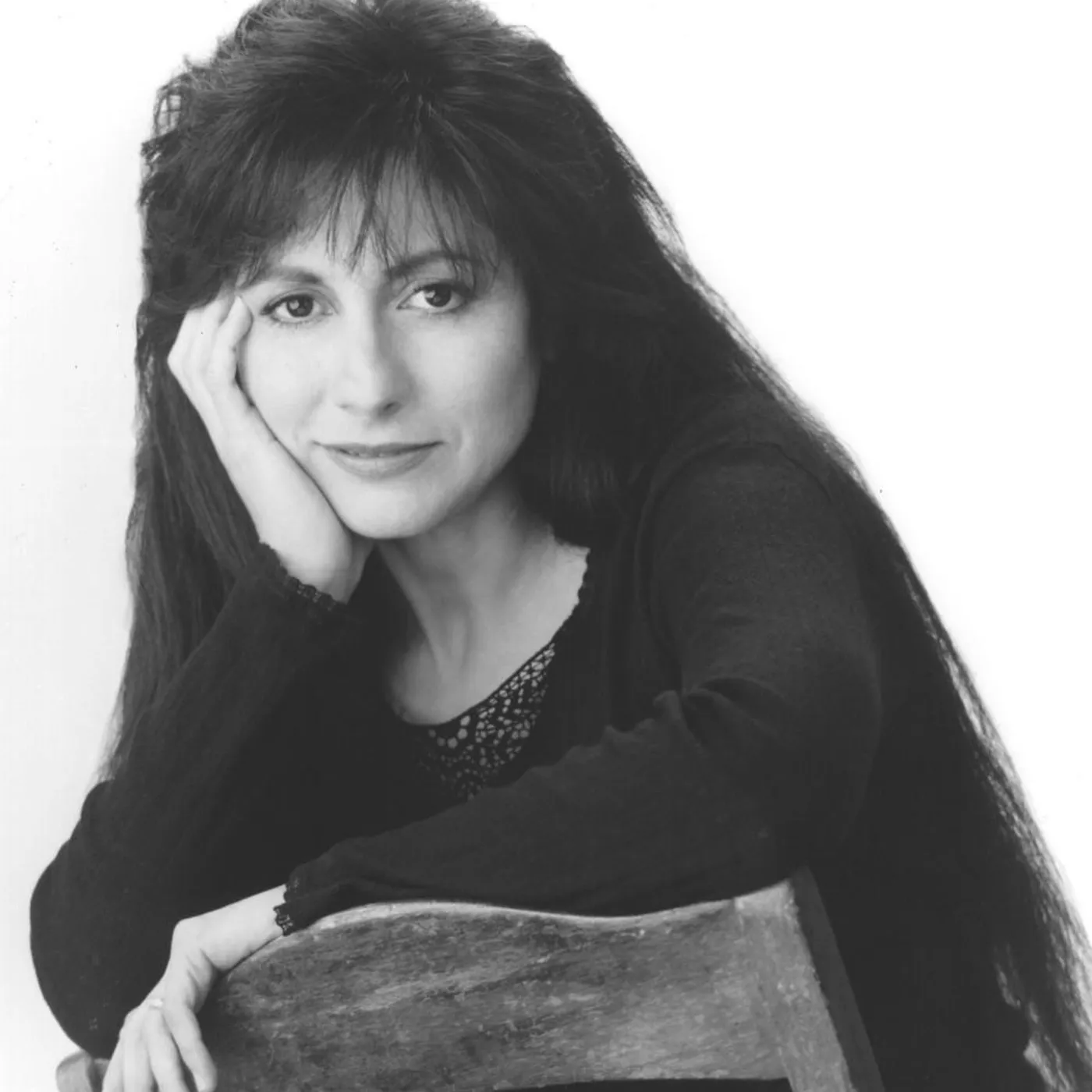 Tish Hinojosa Brand Page