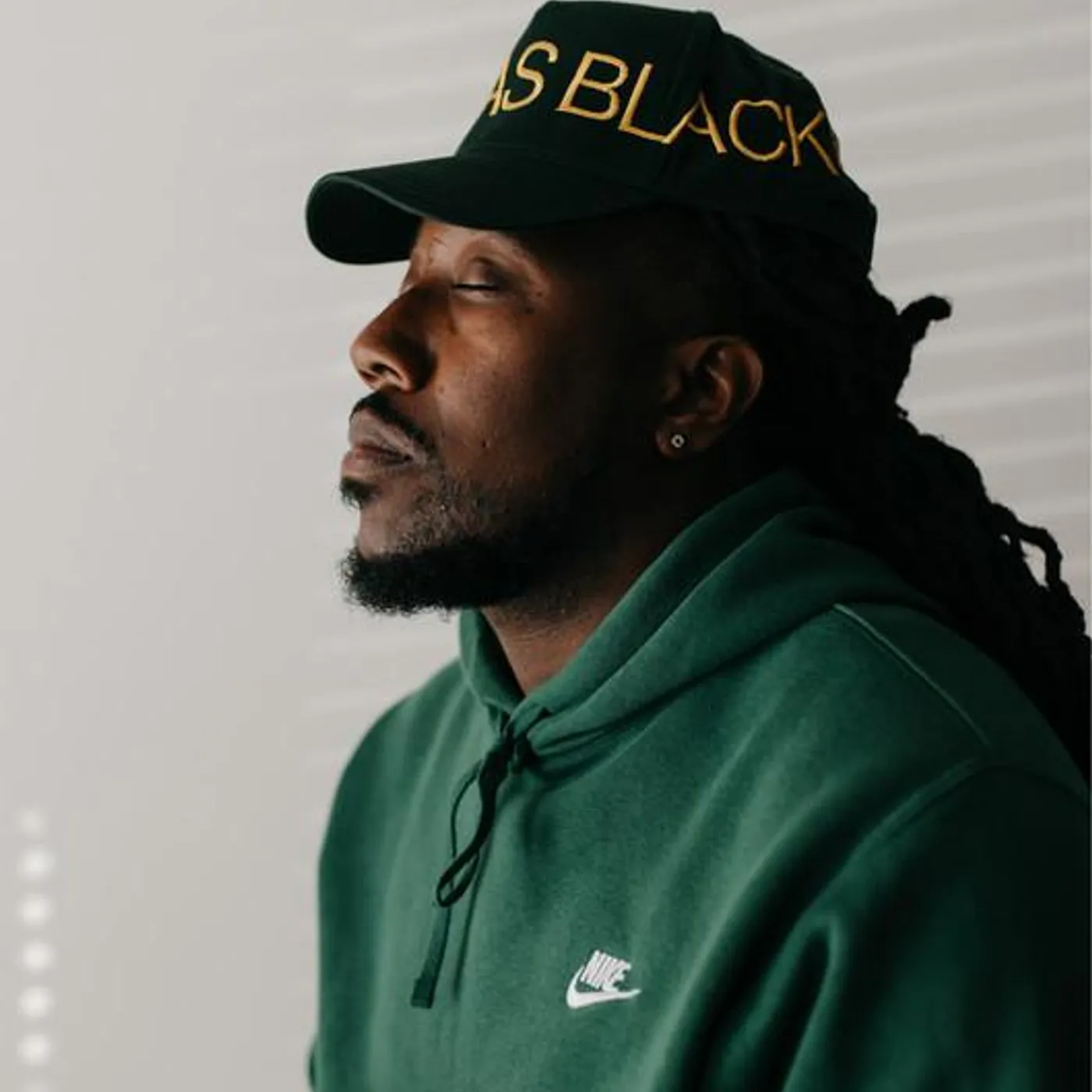 Vibeout. Brand Page
