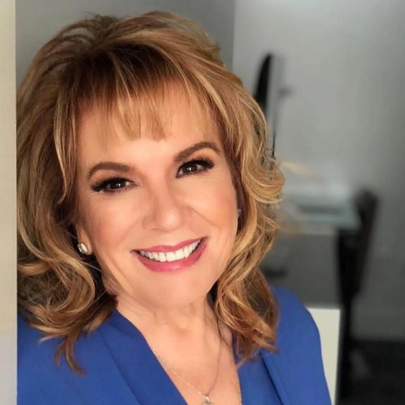 Vikki Carr Brand Page