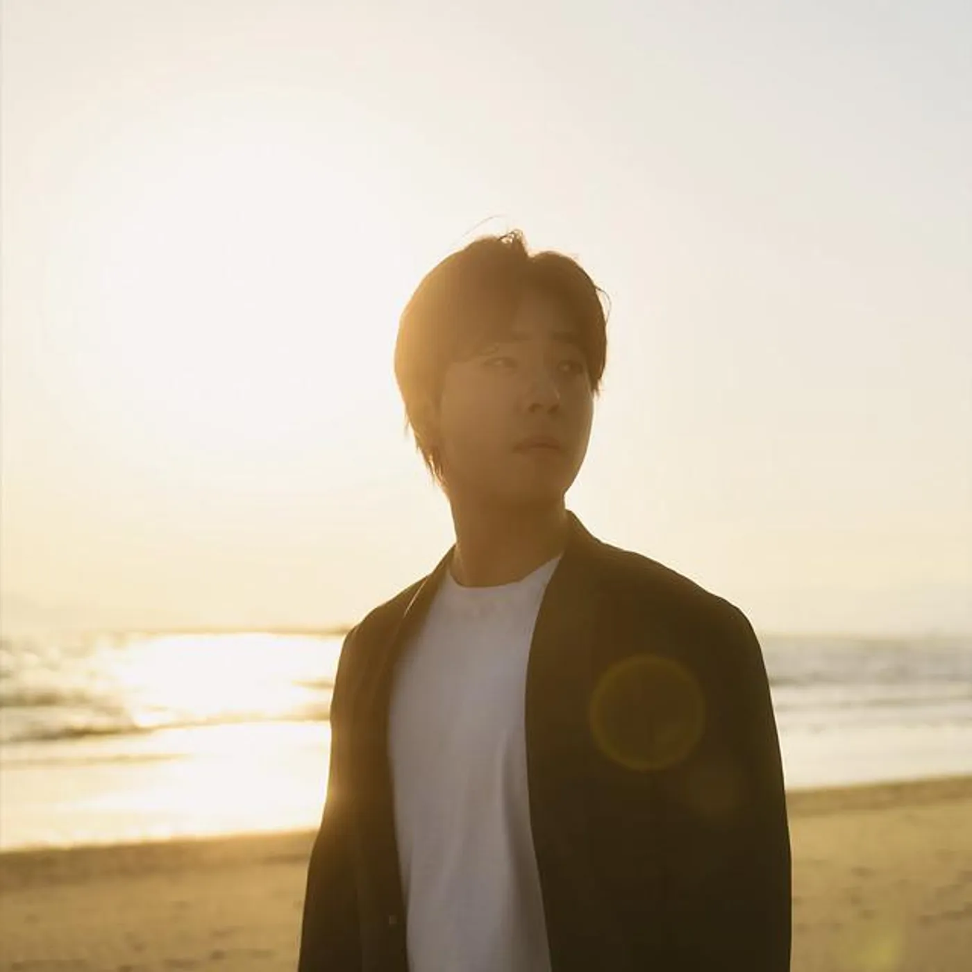YOON JI HWAN Brand Page