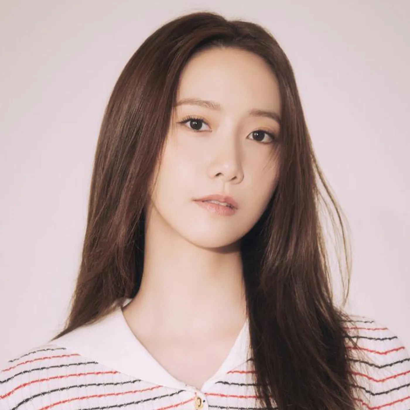 YOONA Brand Page