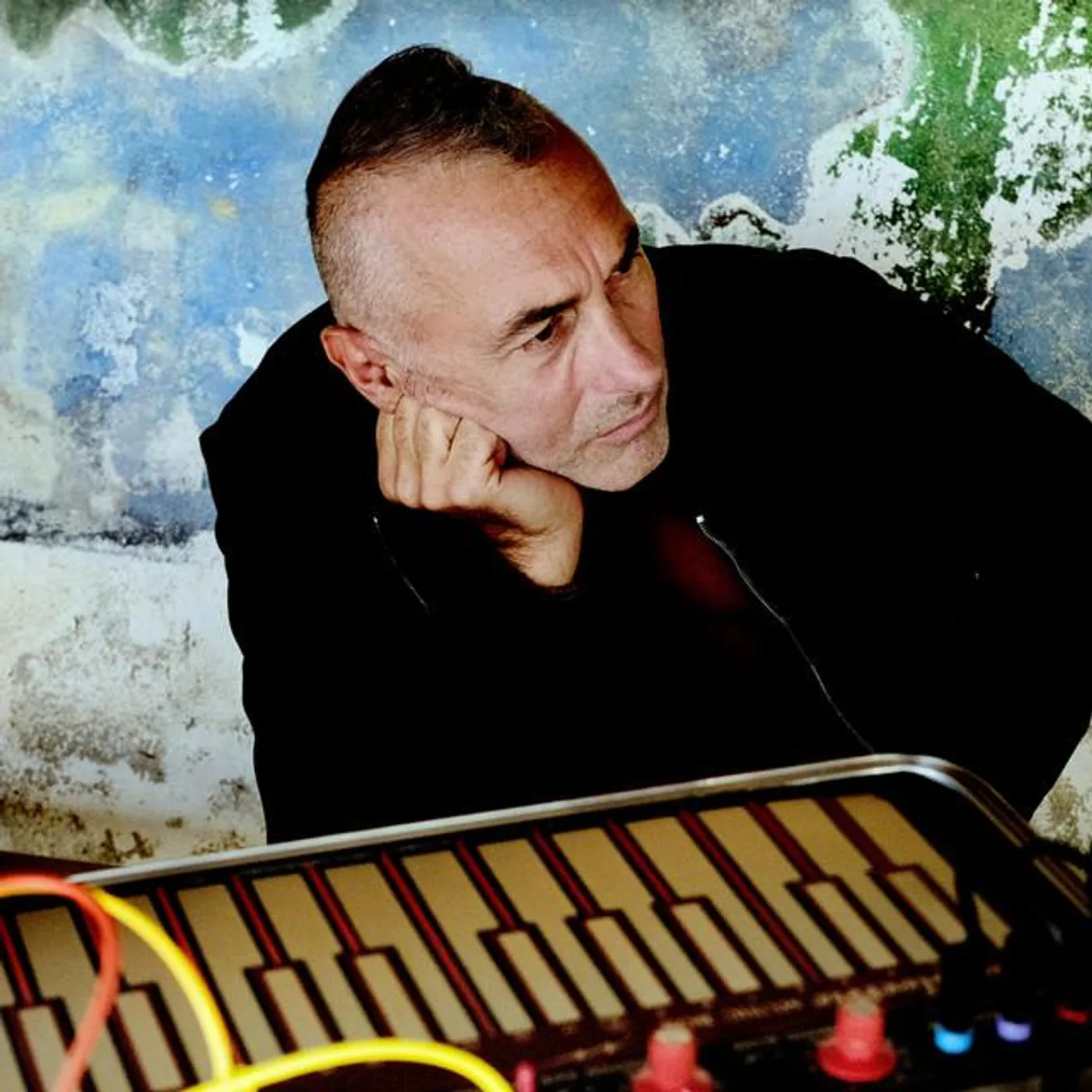 Yann Tiersen Brand Page