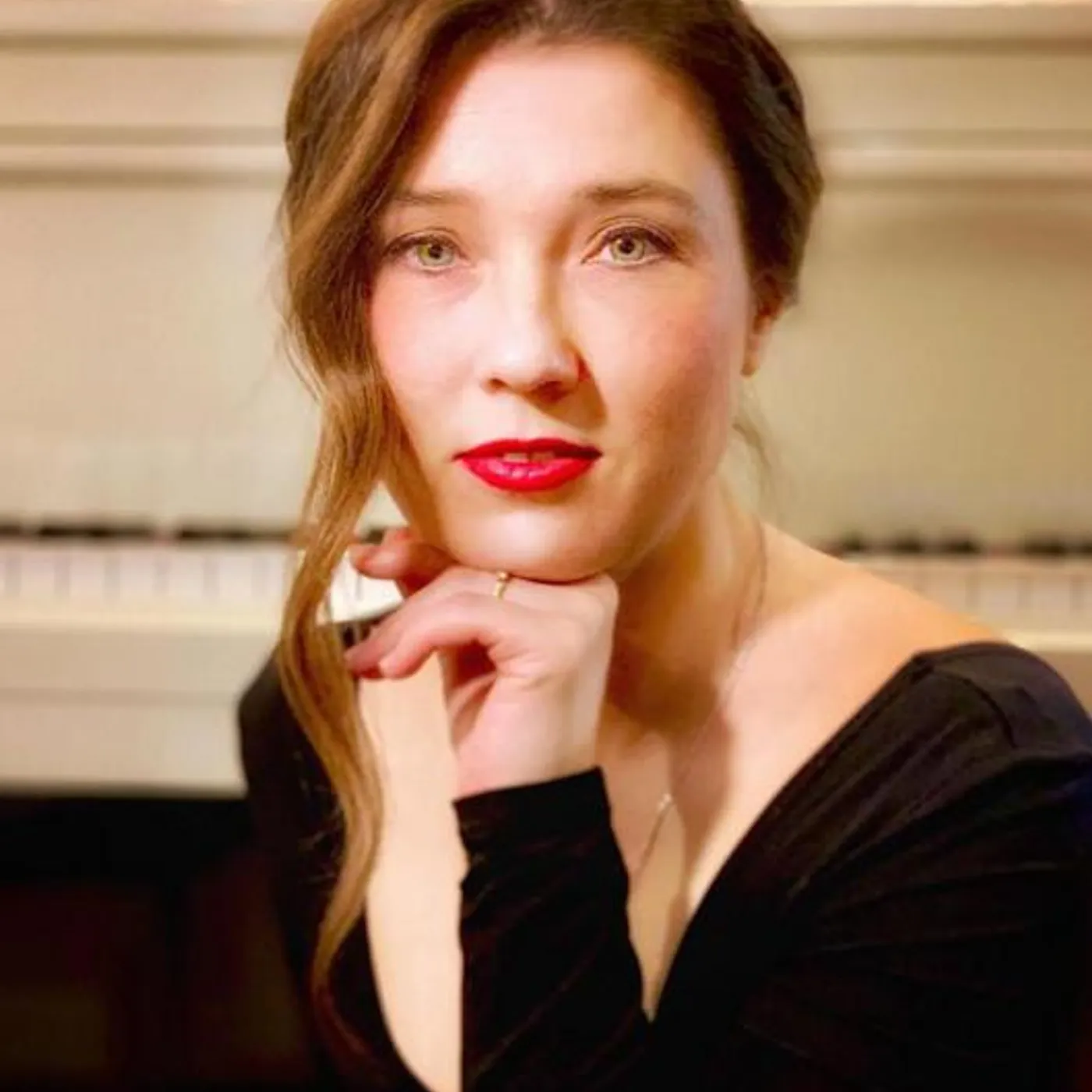 Yulia Ayrapetyan Brand Page