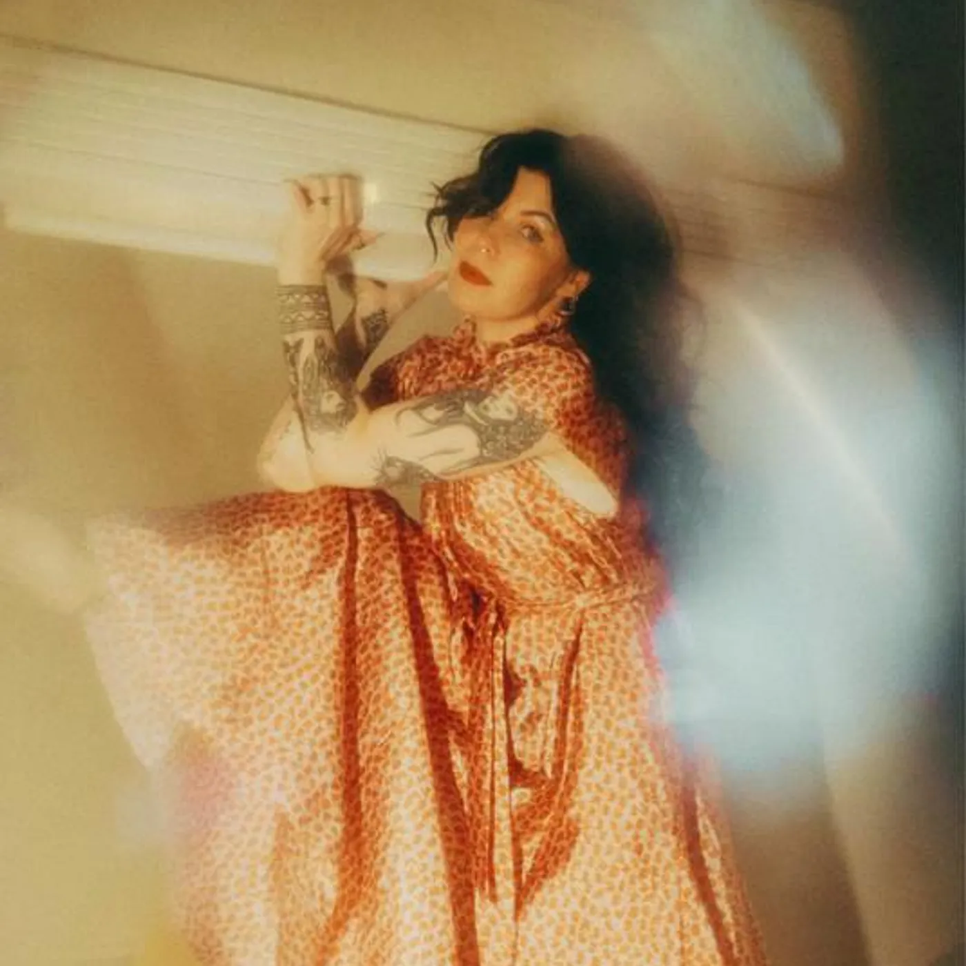 Yvonne Ambrée Brand Page