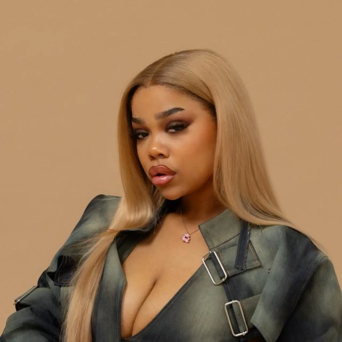 Zoe Wees Brand Page