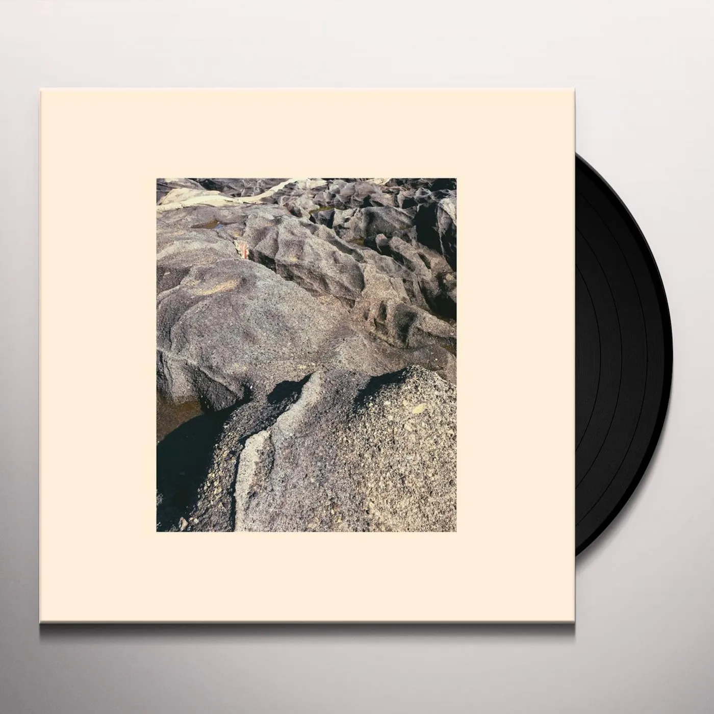Shida Shahabi Shifts Vinyl Record