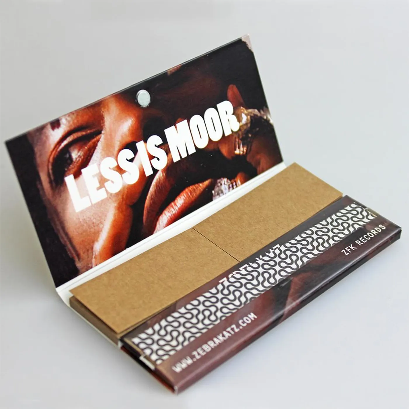 Zebra Katz LESS IS MOOR MAGNETIC ROLLING PAPERS