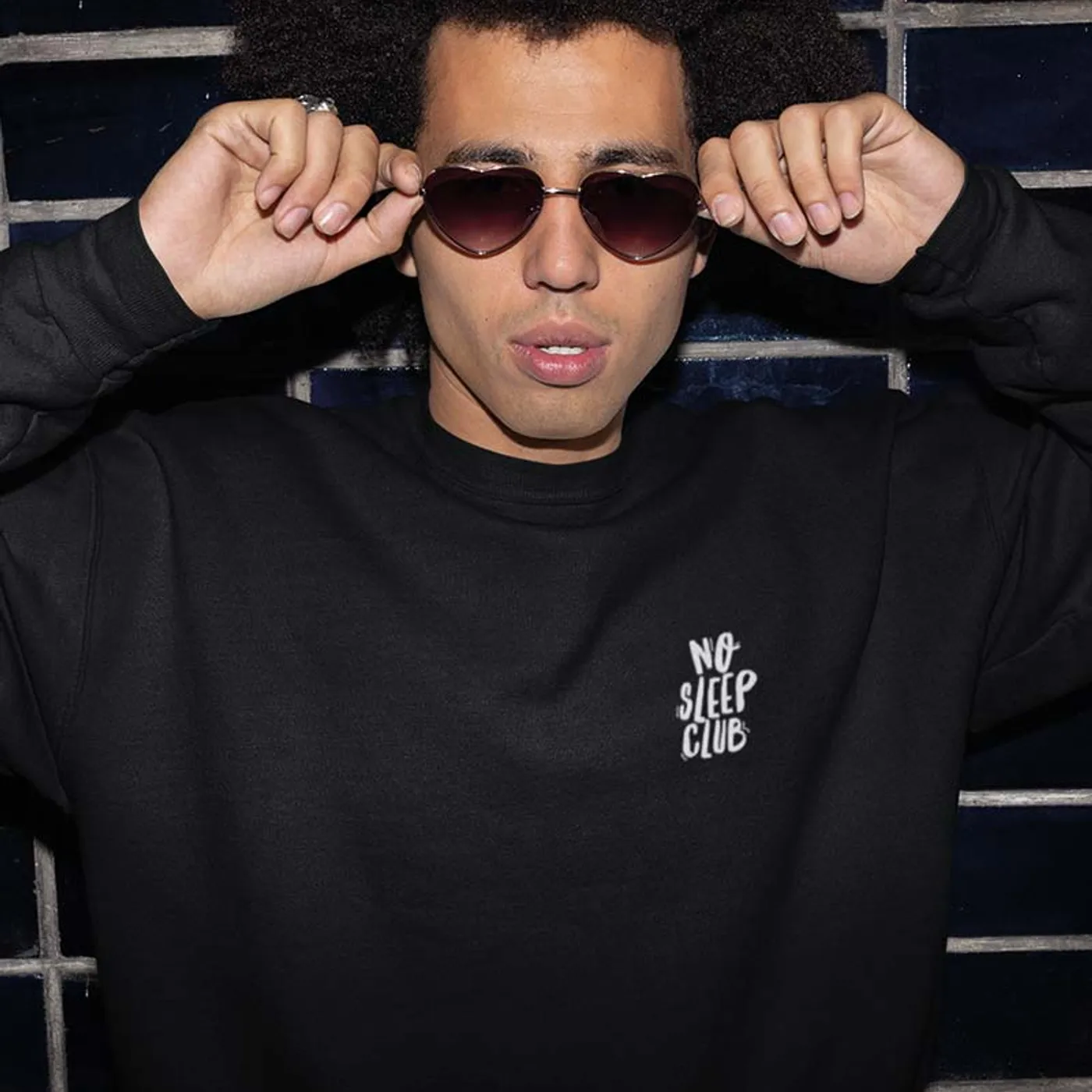 Rave Clothing No Sleep Club Pullover in schwarz