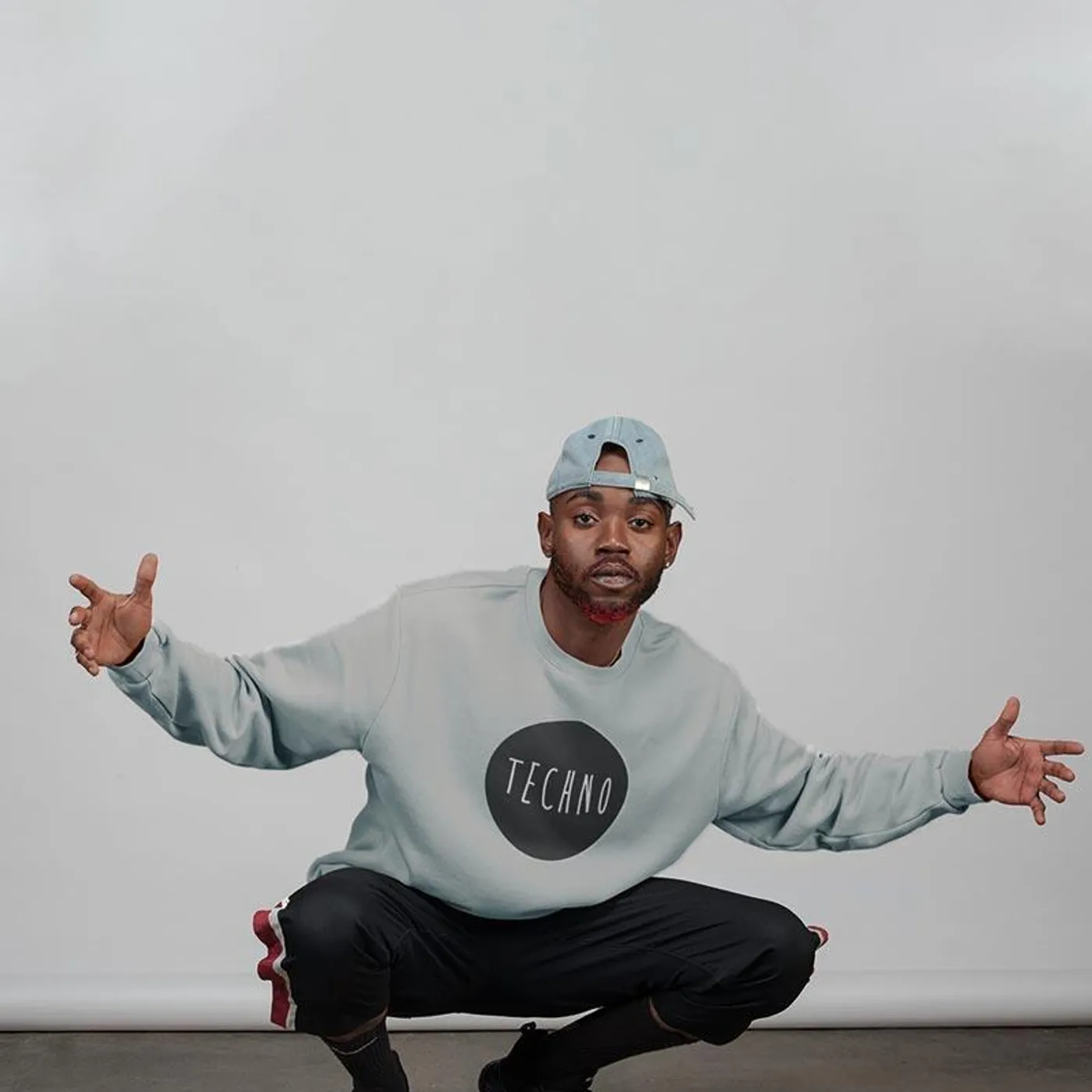 Rave Clothing Techno Pullover in hellgrau