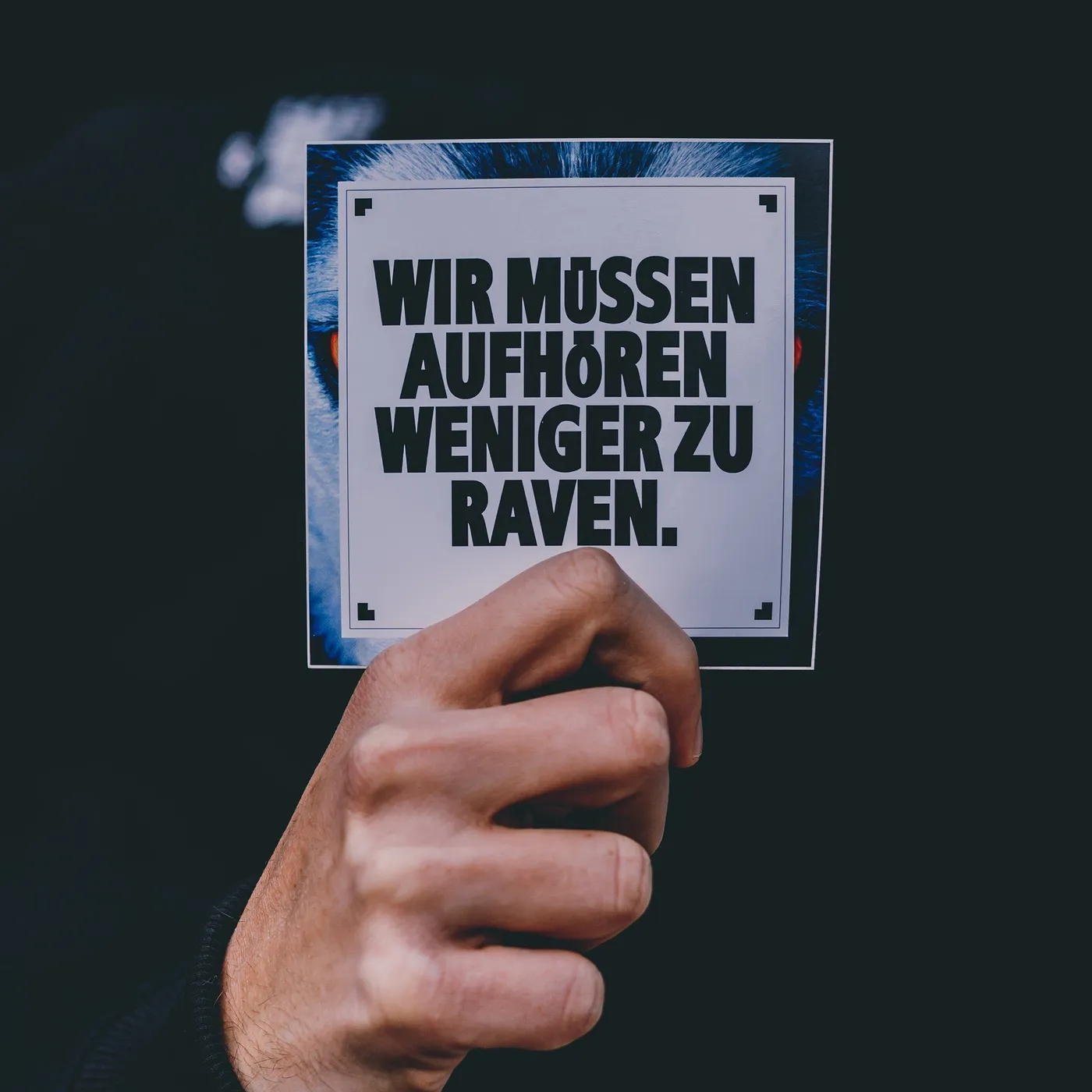 Rave Clothing Wir müssen aufhören weniger zu raven Sticker