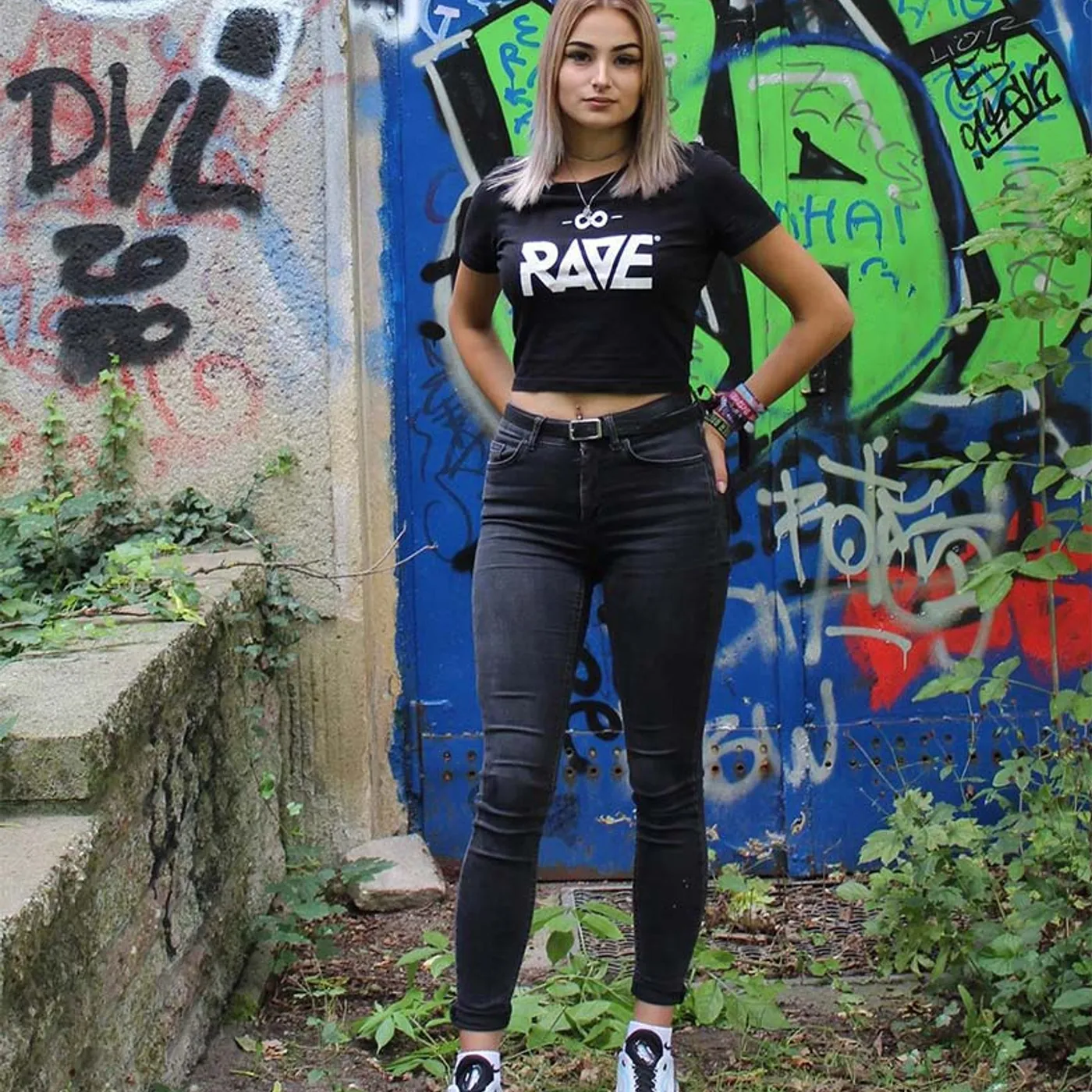 Rave Clothing RAVE Crop Top in schwarz