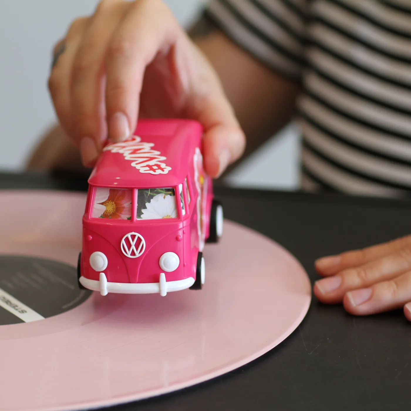 VNYL RCRDSTR Record Runner - Portable Record Player