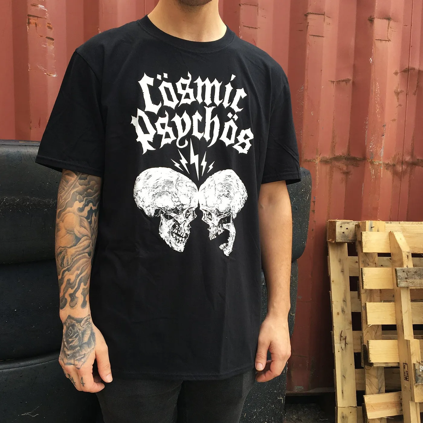 Cosmic Psychos Large Clashing Skulls T-Shirt (Black)