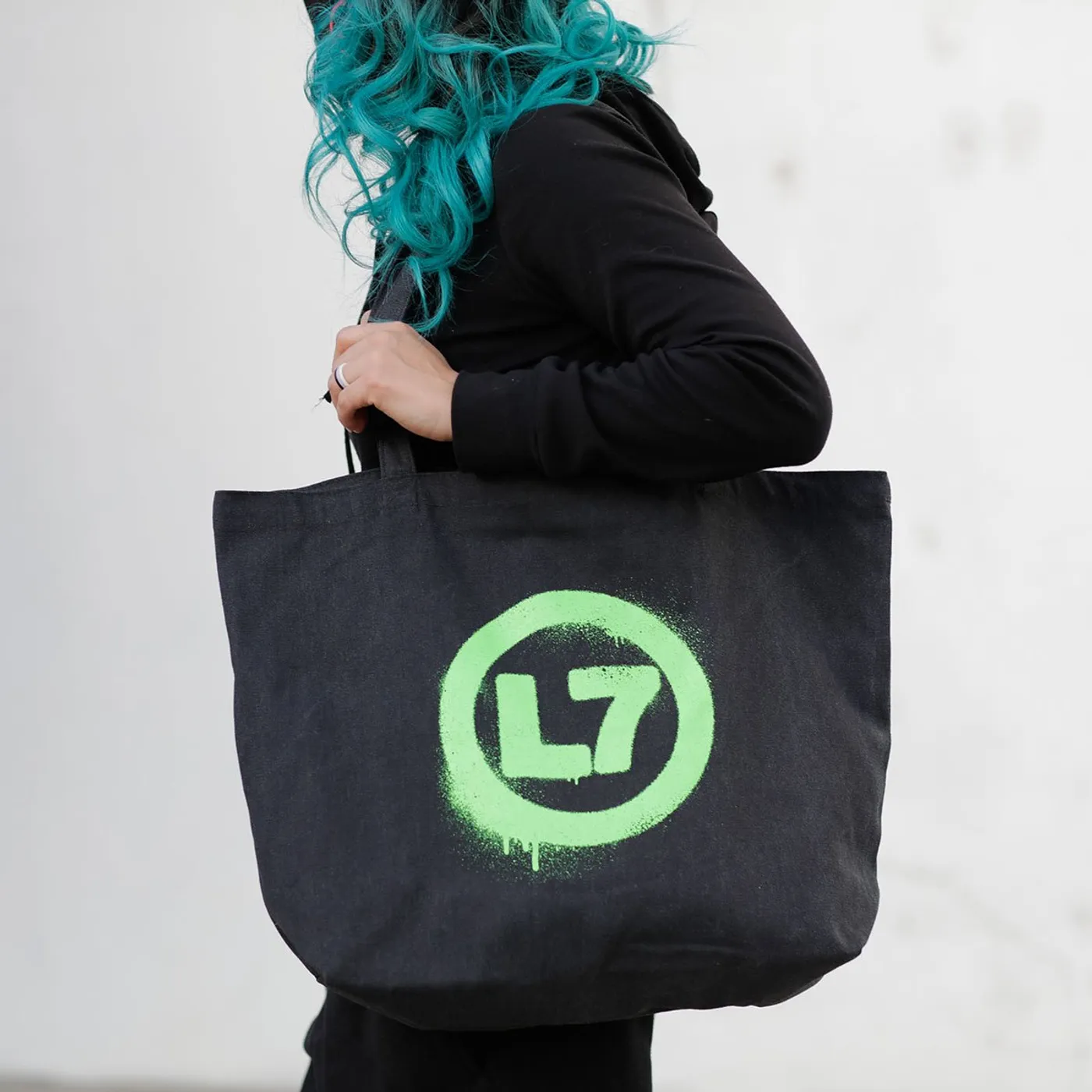 L7 Spray Logo Oversized Tote Bag