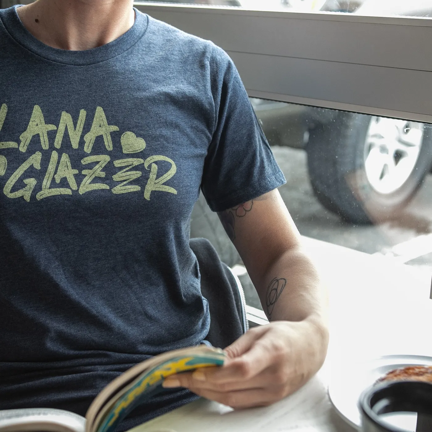 Ilana Glazer | Logo T-Shirt - Navy