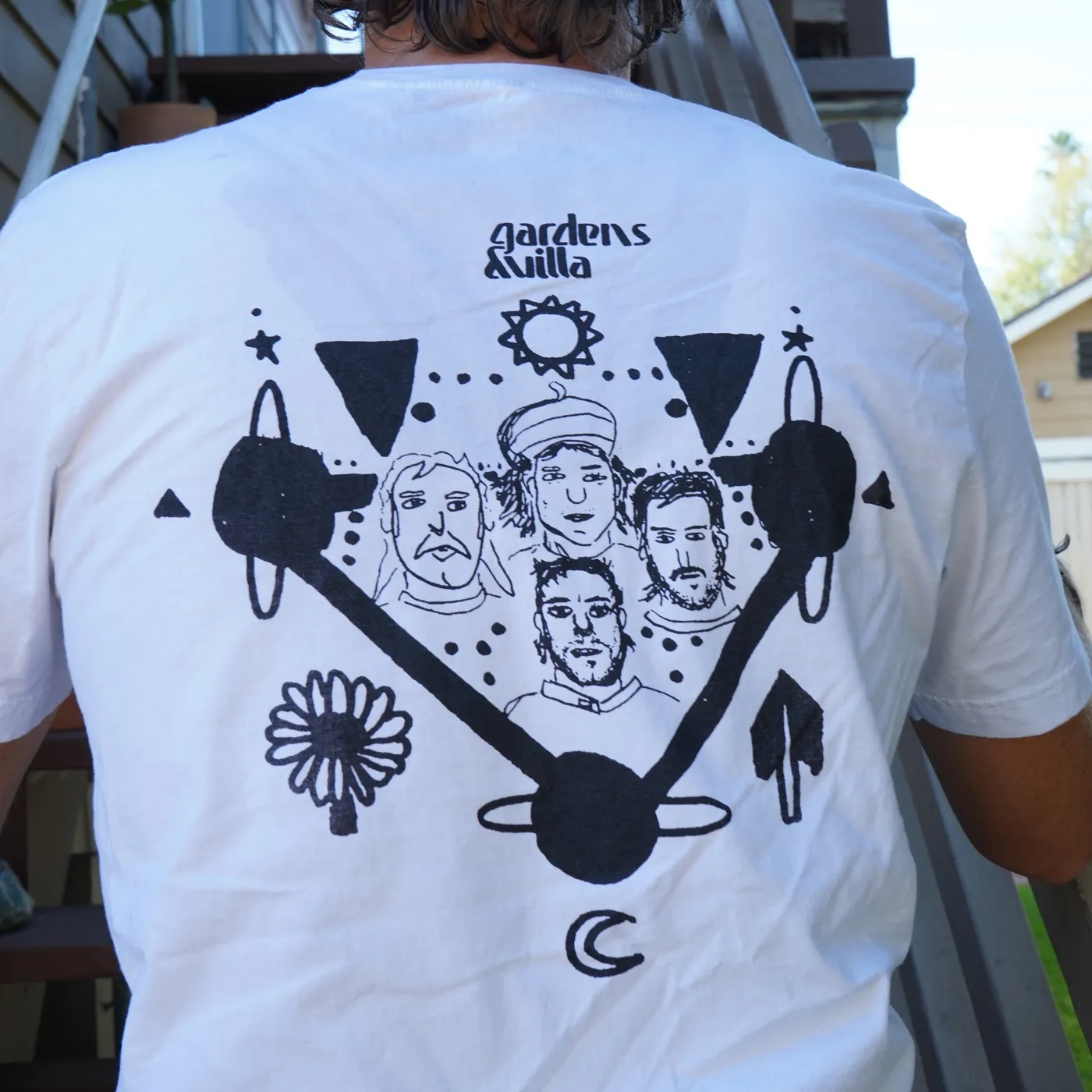 Gardens & Villa | Cat T-Shirt