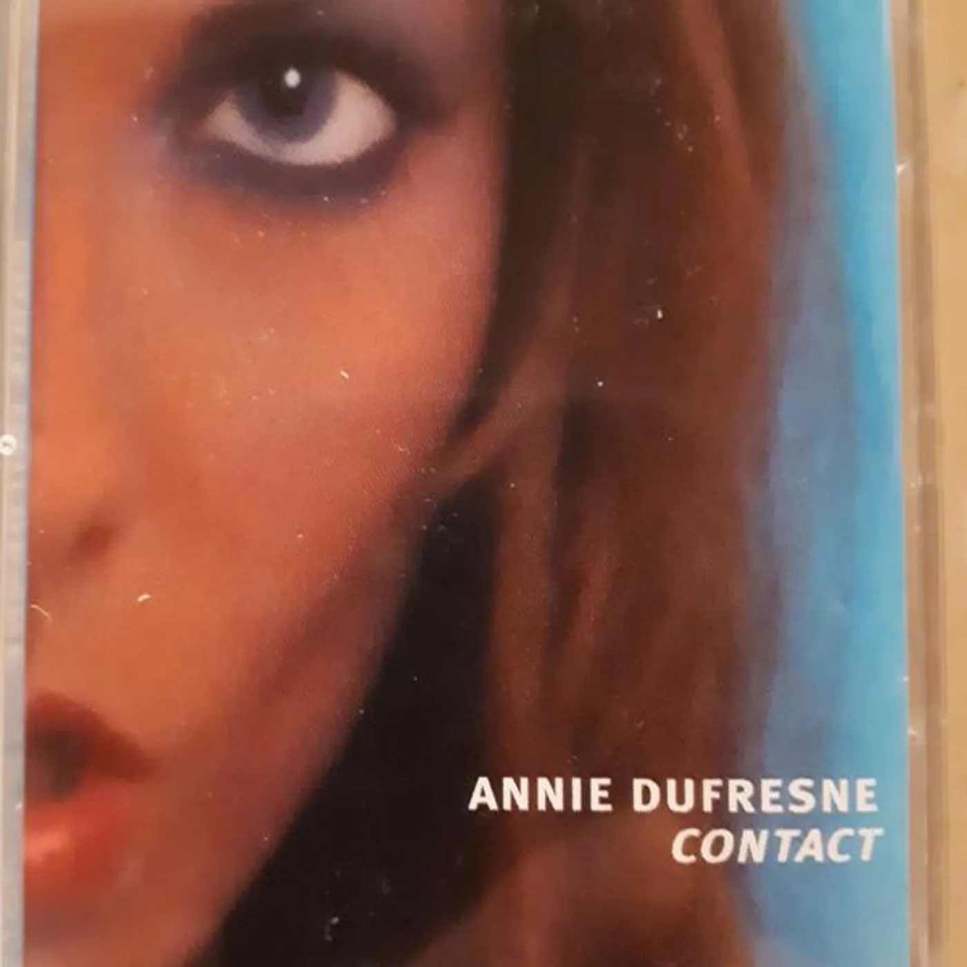 Annie Dufresne / Contact - K7