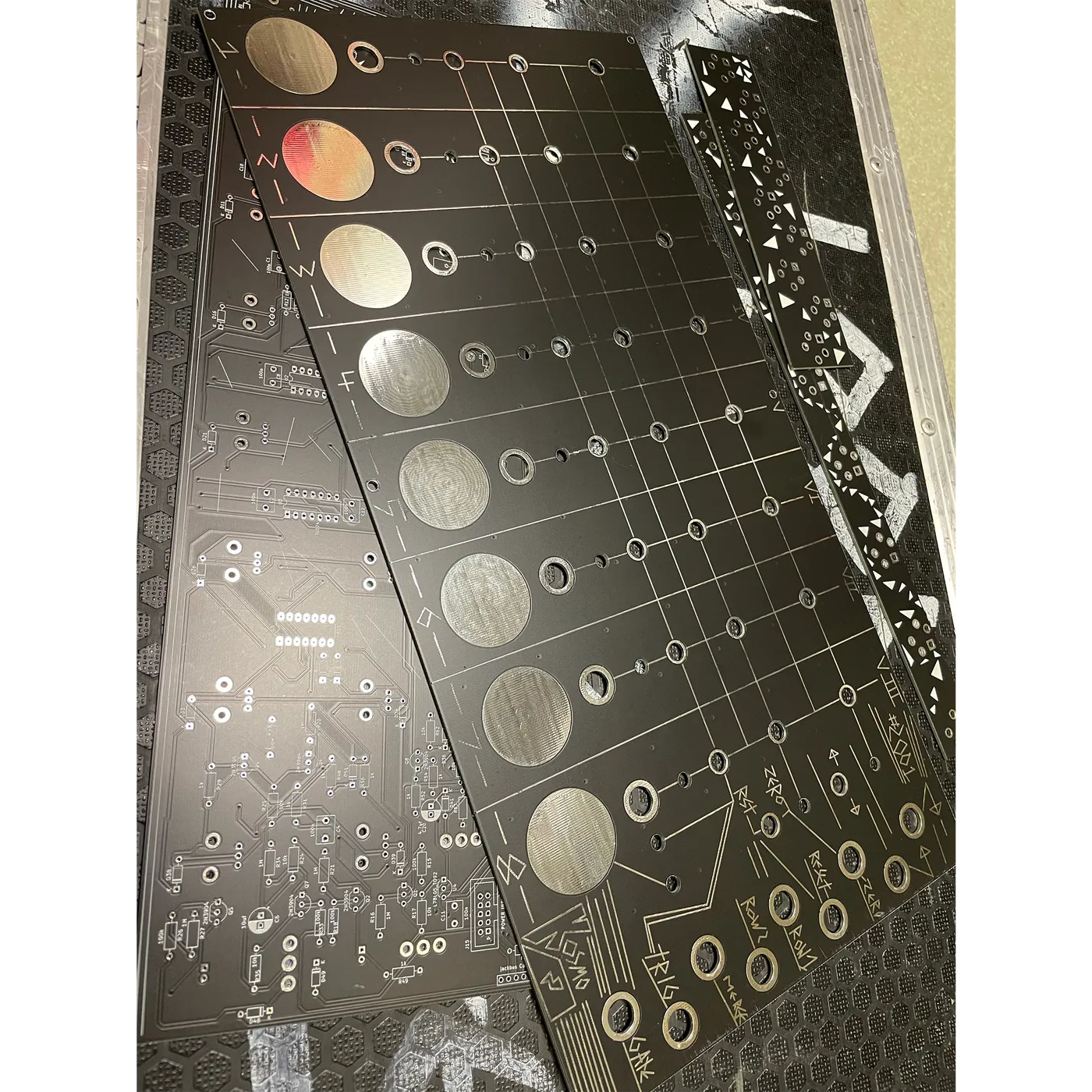 LOOK MUM NO COMPUTER #2001 KEYBOARD SEQUENCER