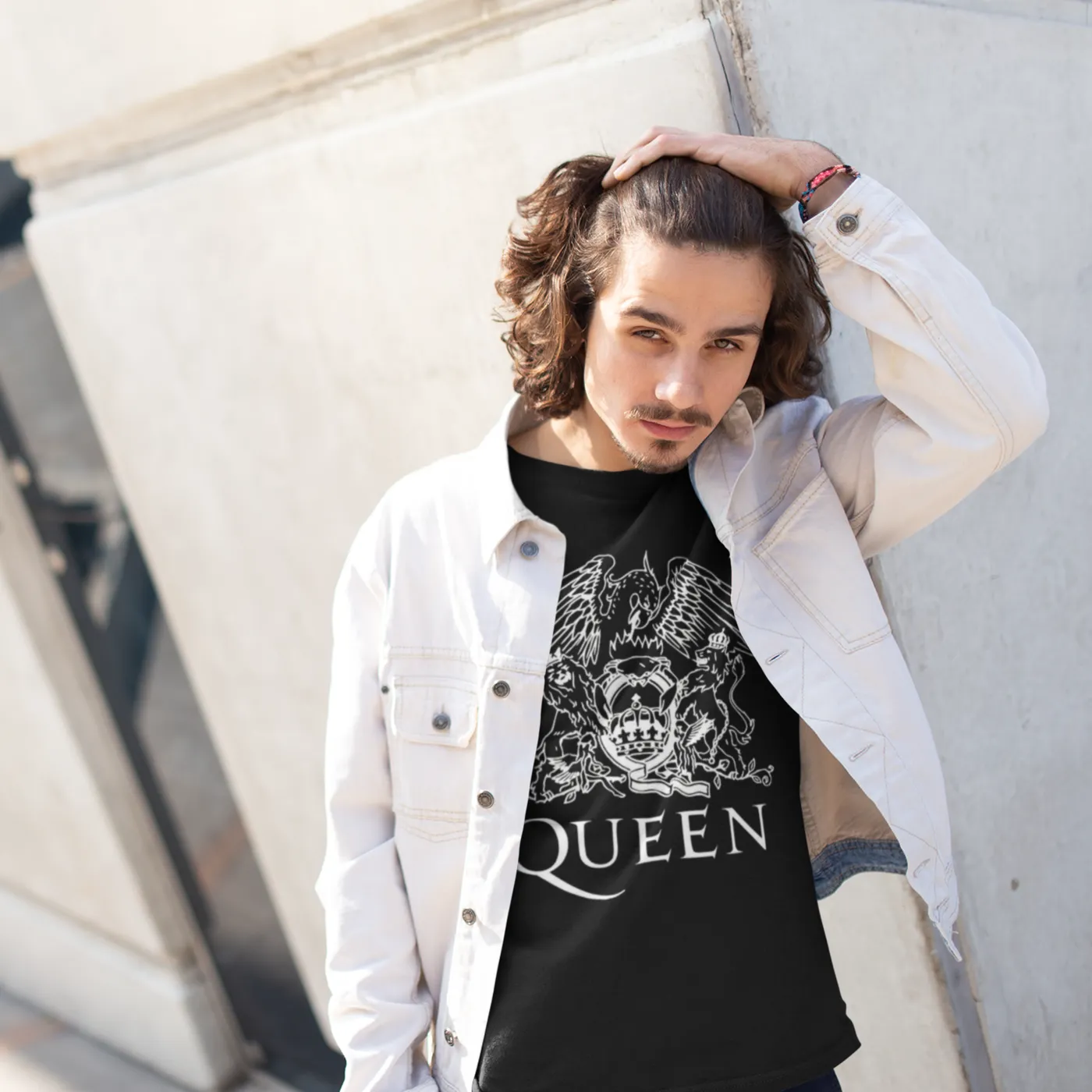 Queen T-Shirt | Official Crest Logo Queen T-Shirt