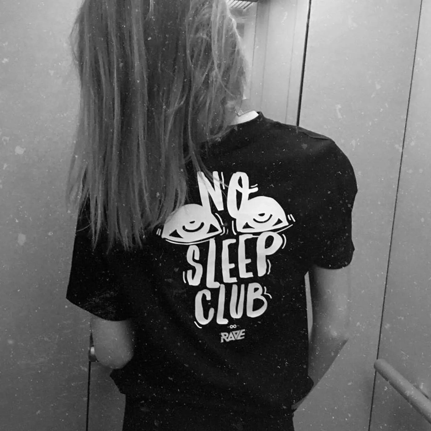 Rave Clothing No Sleep Club T-Shirt in schwarz