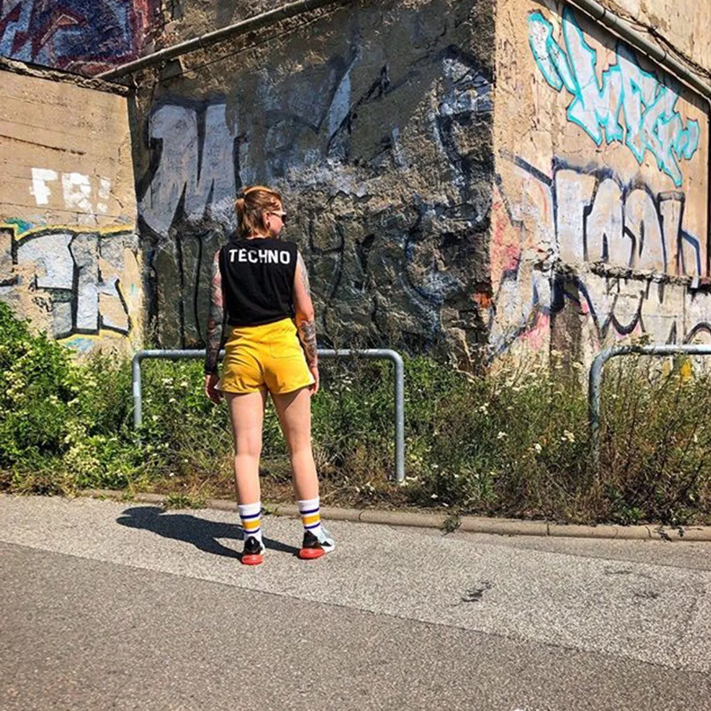 Rave Clothing Techno Crew Ladies T-Shirt in schwarz