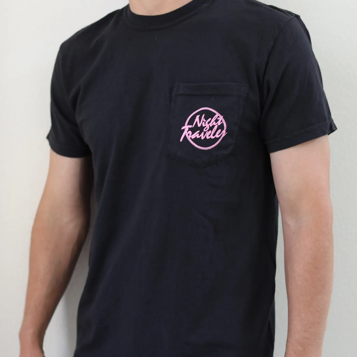 NIGHT TRAVELER Classic Logo Pocket Tee