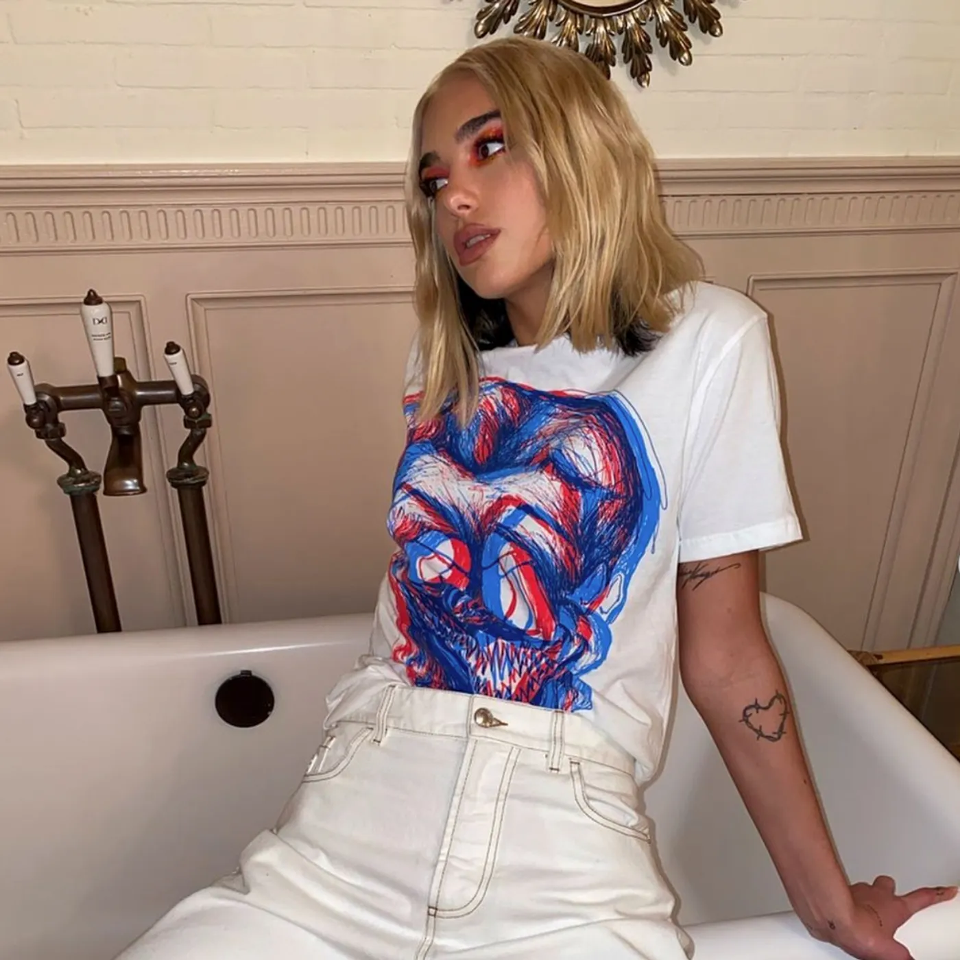 Dua Lipa Pray for Albania Tee