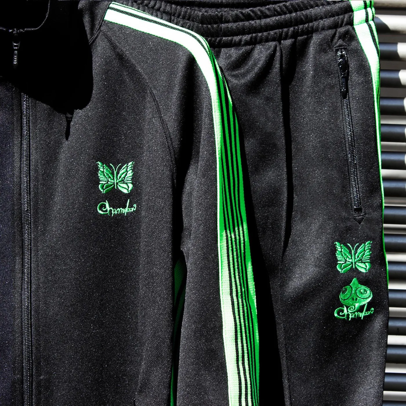 End of the World 【EOTW x NEEDLES】 TRACK JACKET POLY SMOOTH / Chameleon Emb.