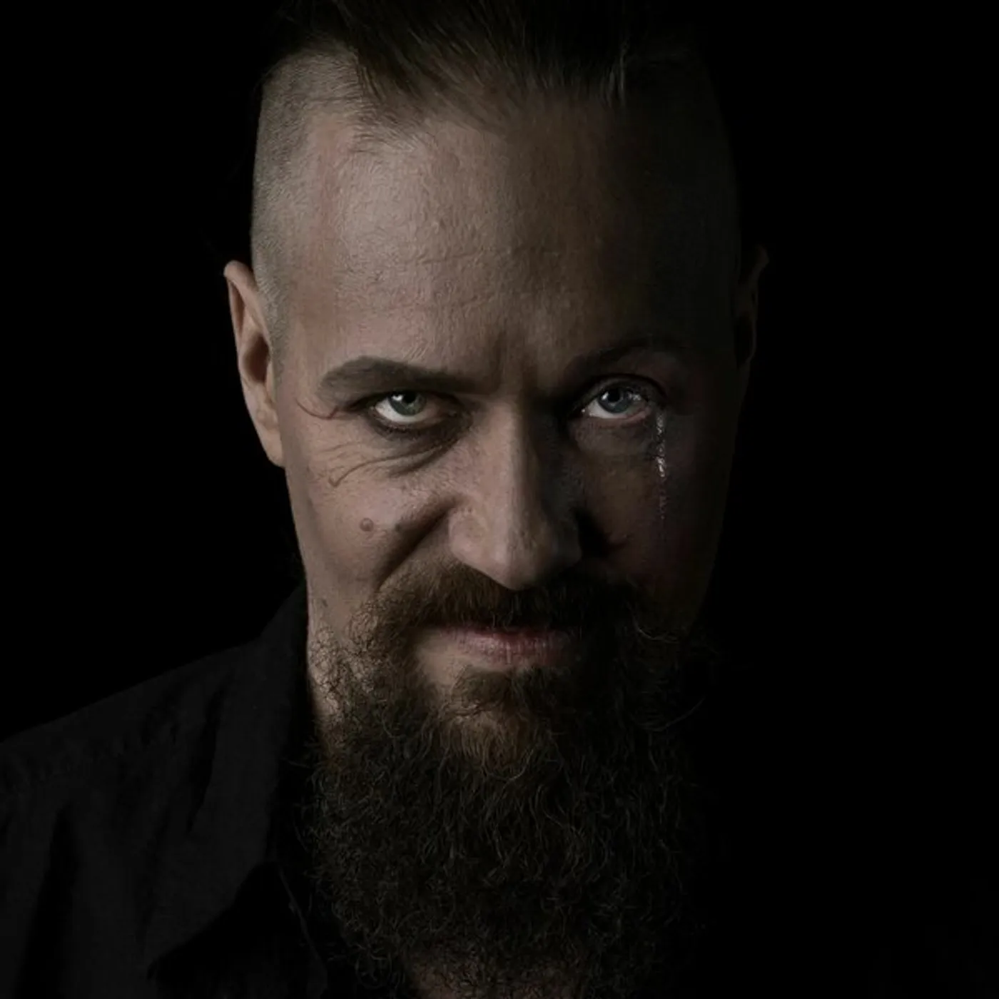 Ville Laihiala / Saattajat Ei Meilla Ole Kuin Loisemme Vinyl Record