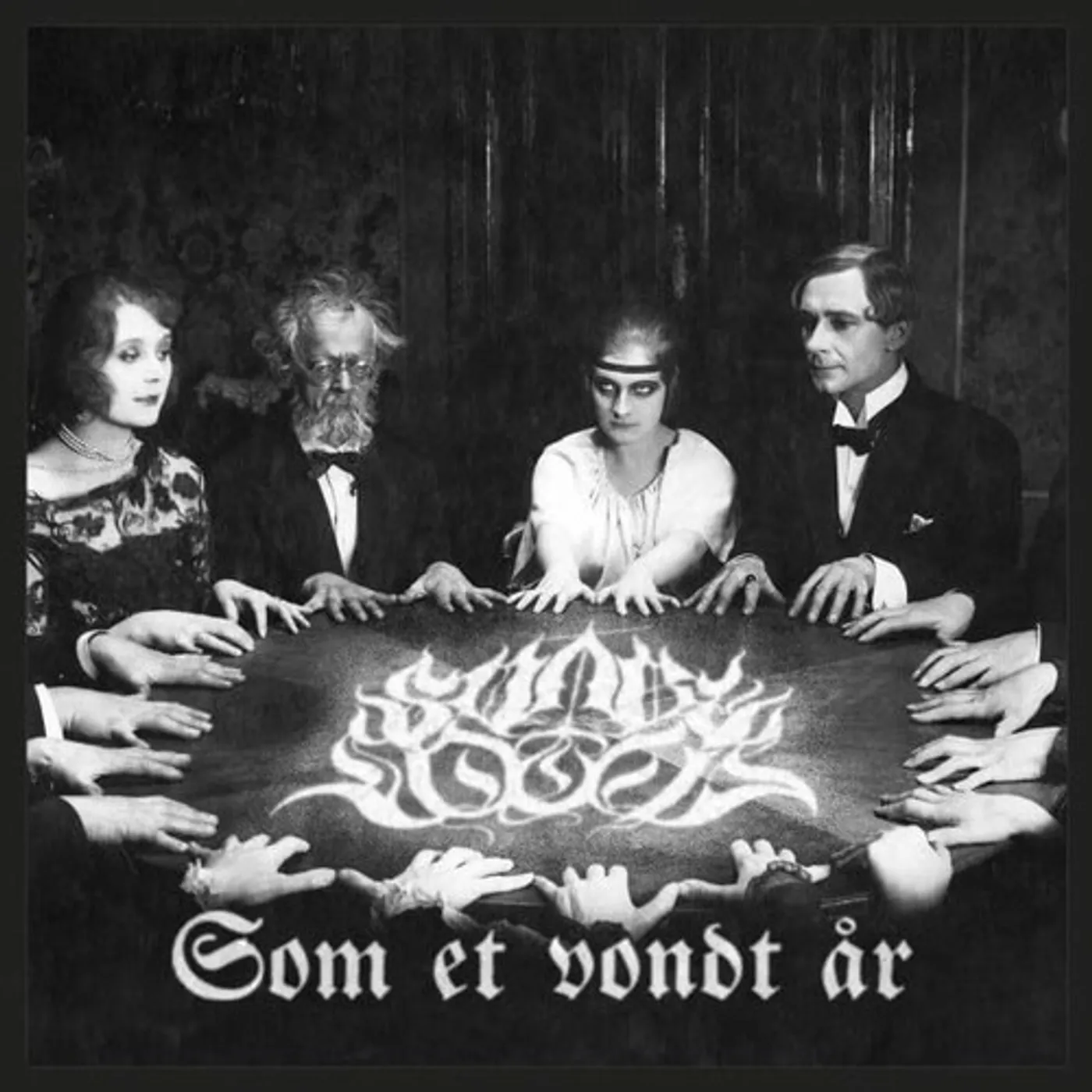 Svart Lotus SOM ET VONDT AR CD