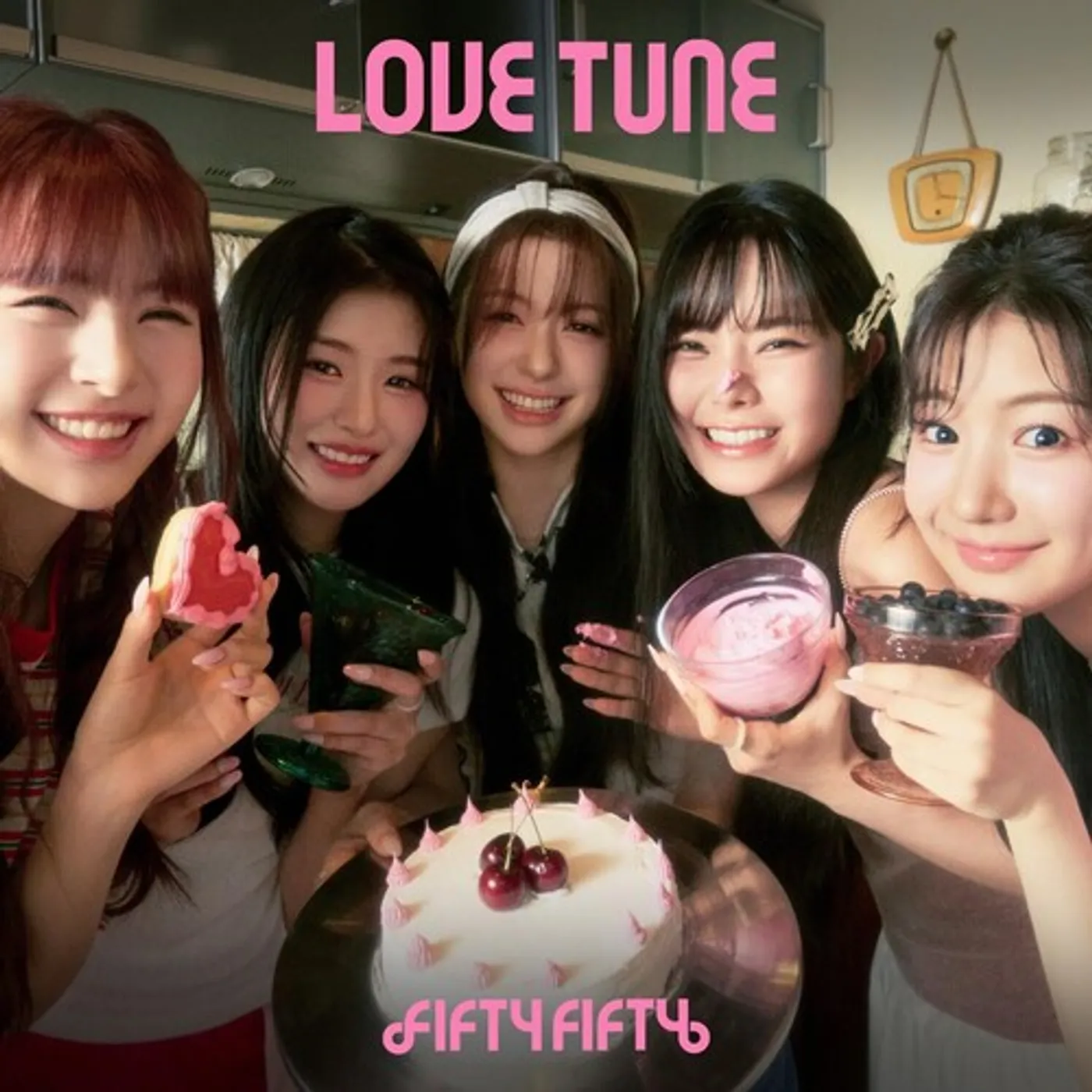 FIFTY FIFTY LOVE TUNE / TUNE VERSION CD