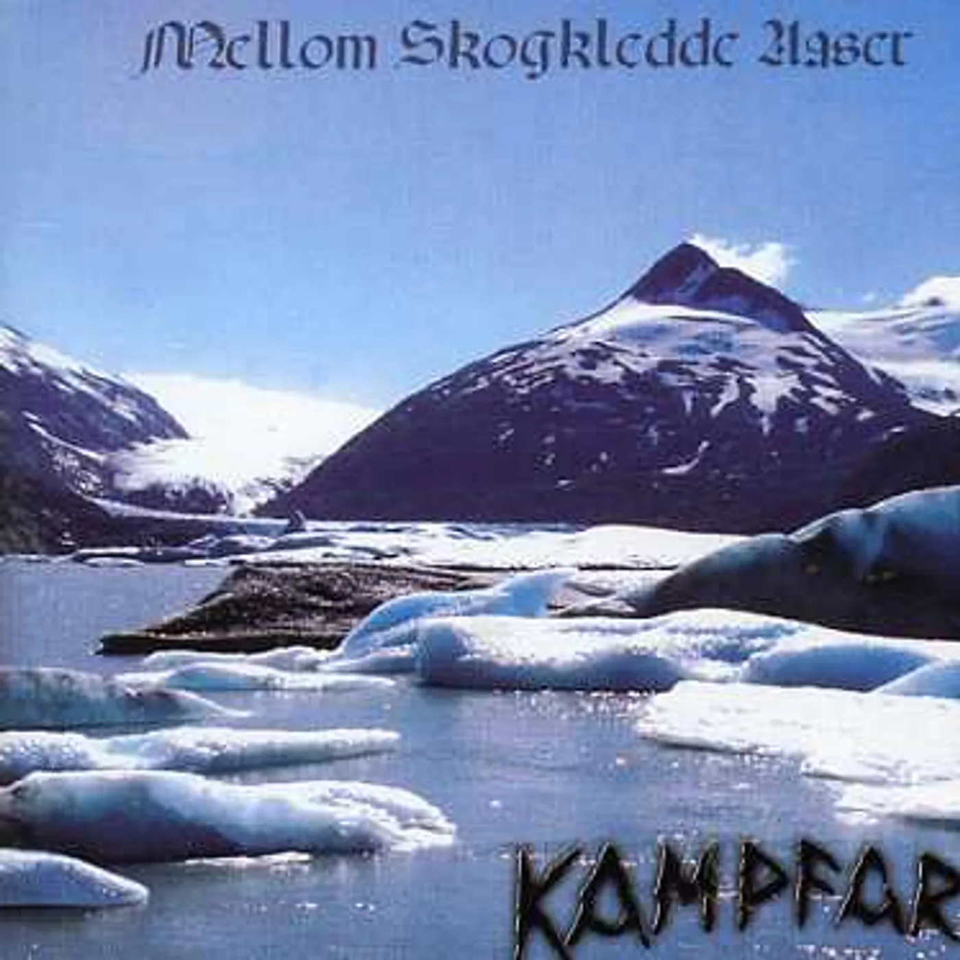 Kampfar MELLOM SKOGKLEDDE AASER CD
