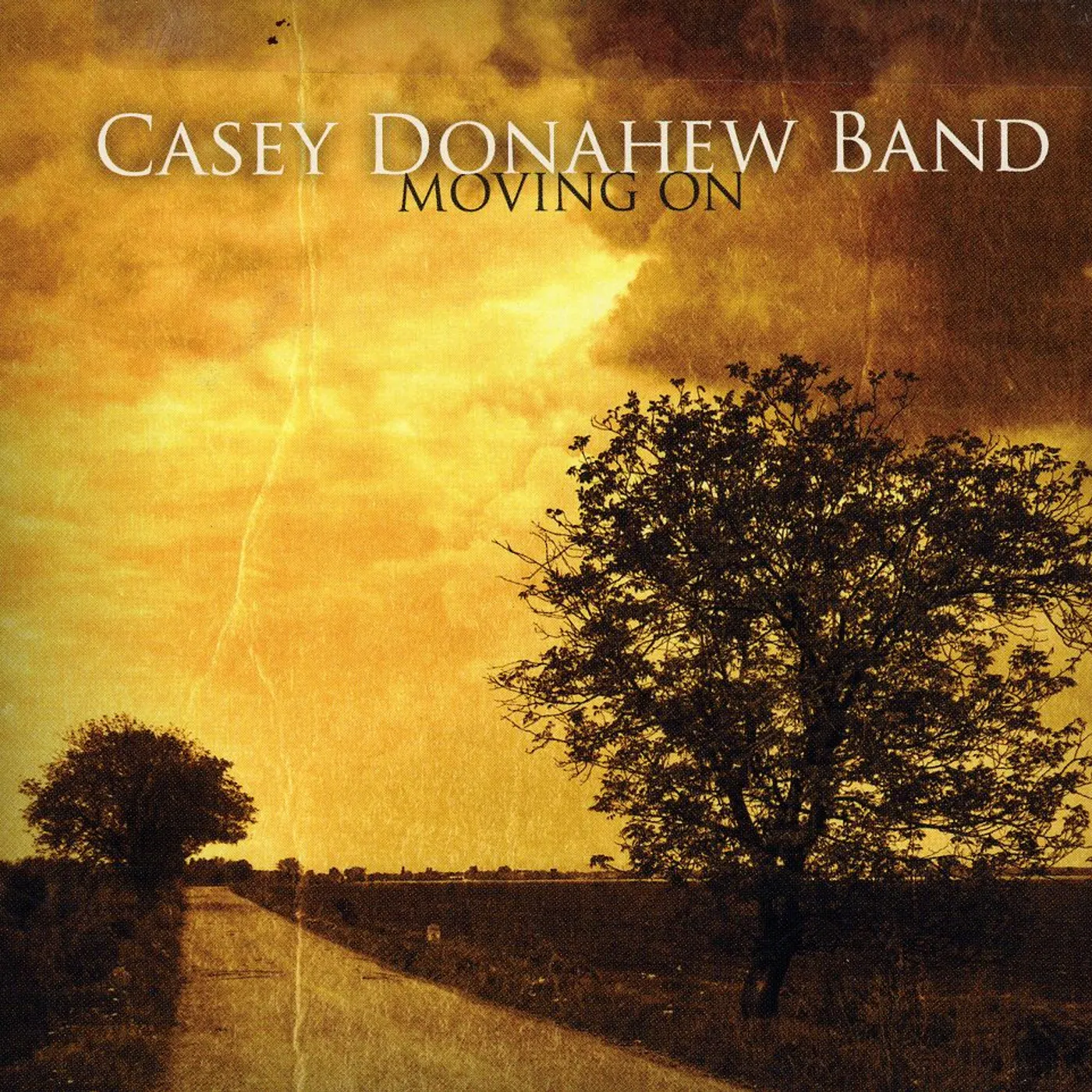 Casey Donahew MOVING ON CD