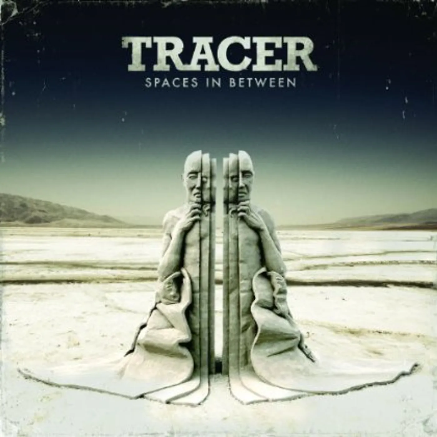 Tracer SPACES IN BETWEEN CD