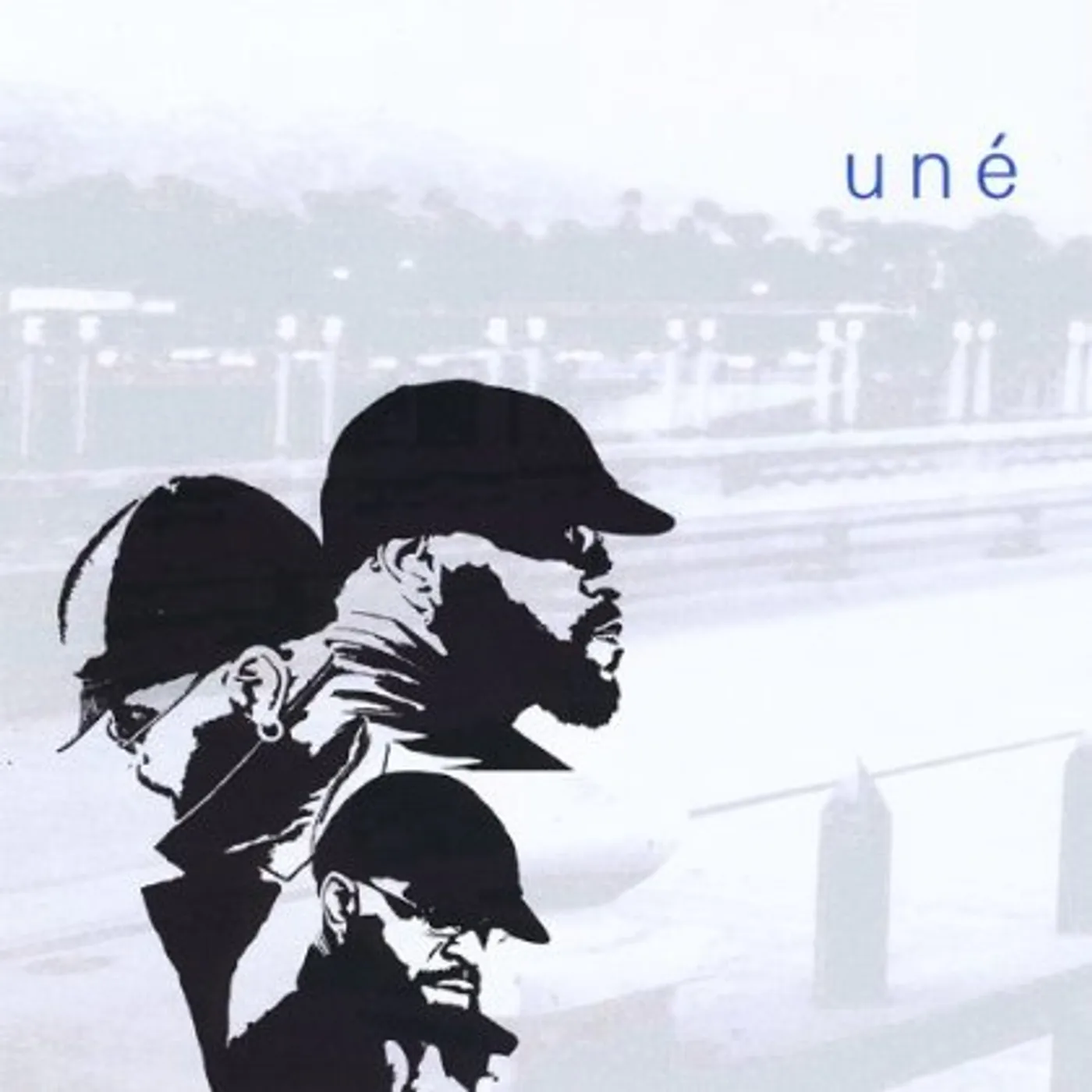 UNE CD