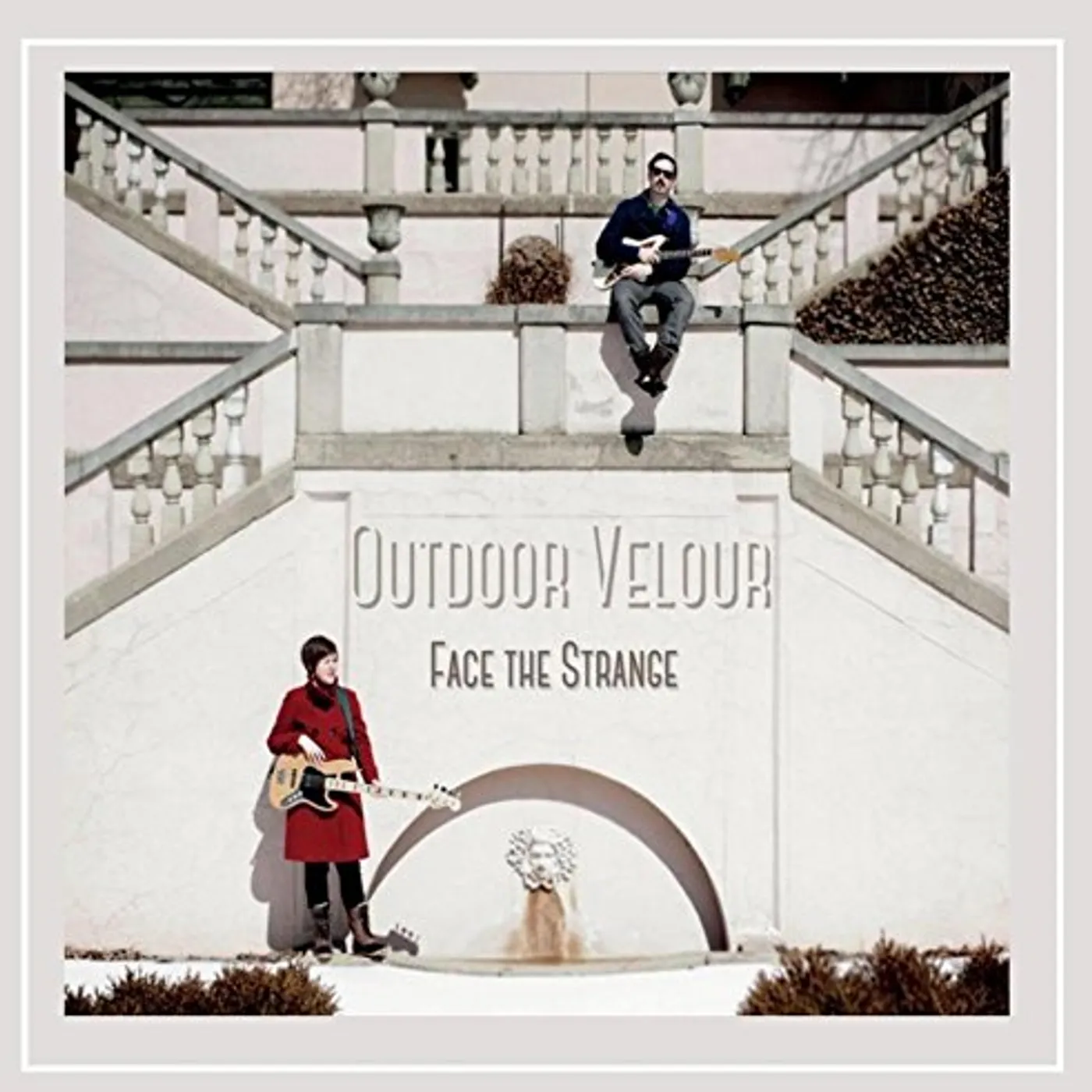 Outdoor Velour FACE THE STRANGE CD