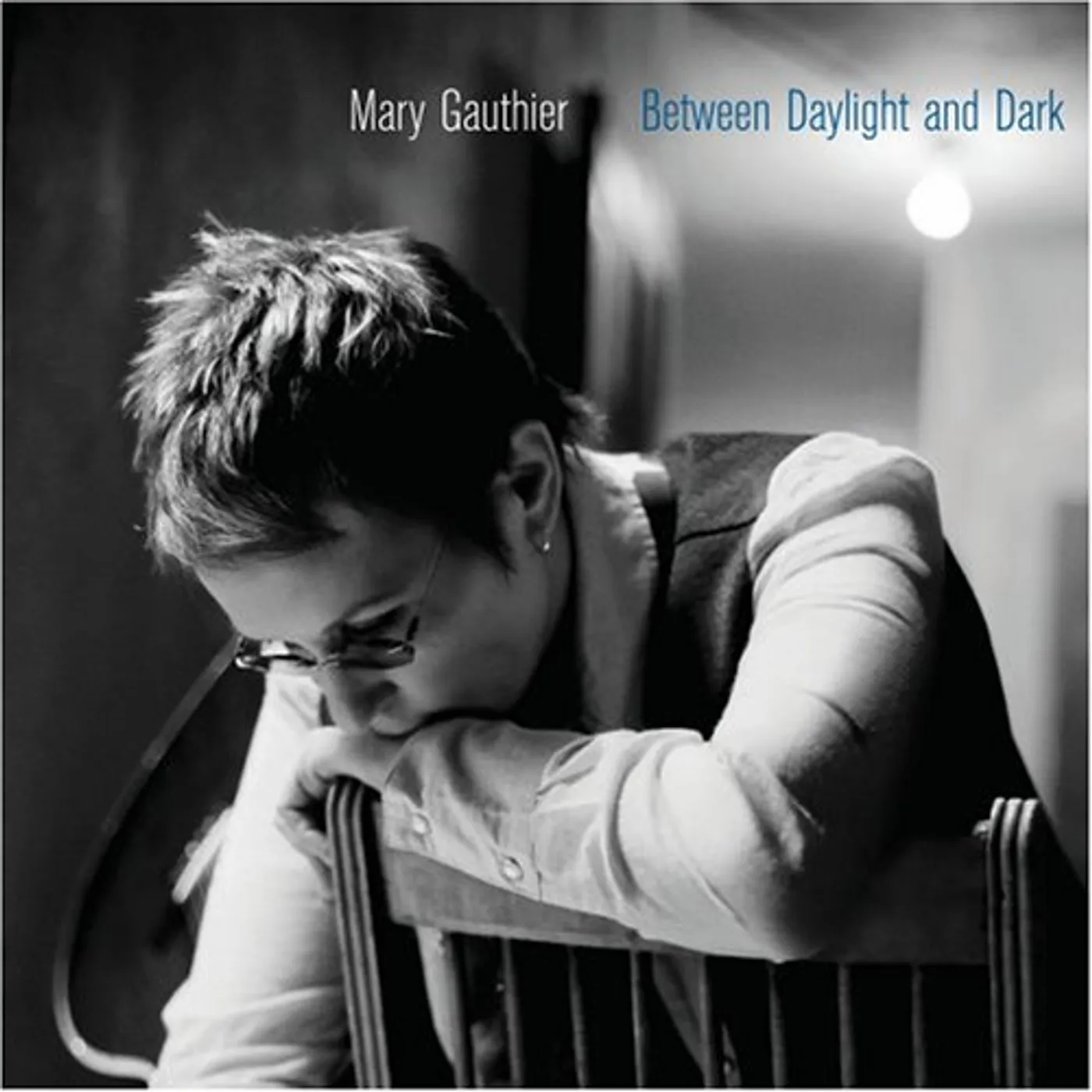 Mary Gauthier BETWEEN DAYLIGHT & DARK CD