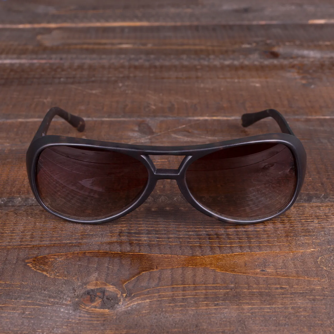Bruce Lee Airport Lot Sunglasses w/ case