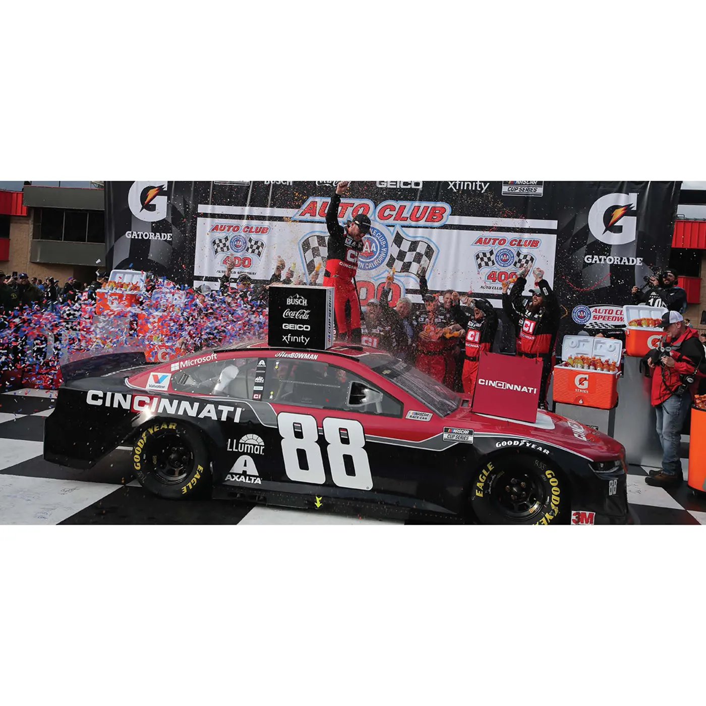 Hendrick Motorsports Alex Bowman 2020 Fontana Auto Club Speedway NASCAR RACE WIN 1:24 ELITE Die-Cast