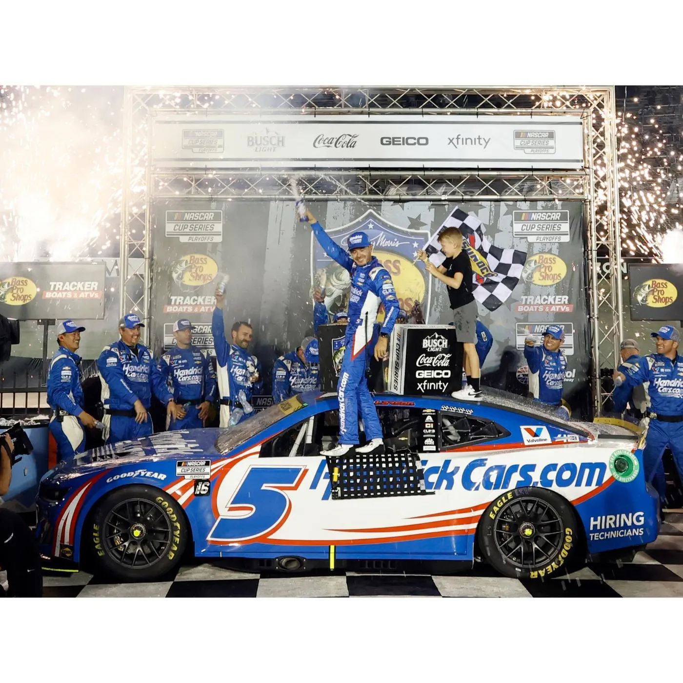 Hendrick Motorsports Kyle Larson #5 2024 Bristol Night RACE WIN 1:24 HO Candy Finish Die-Cast