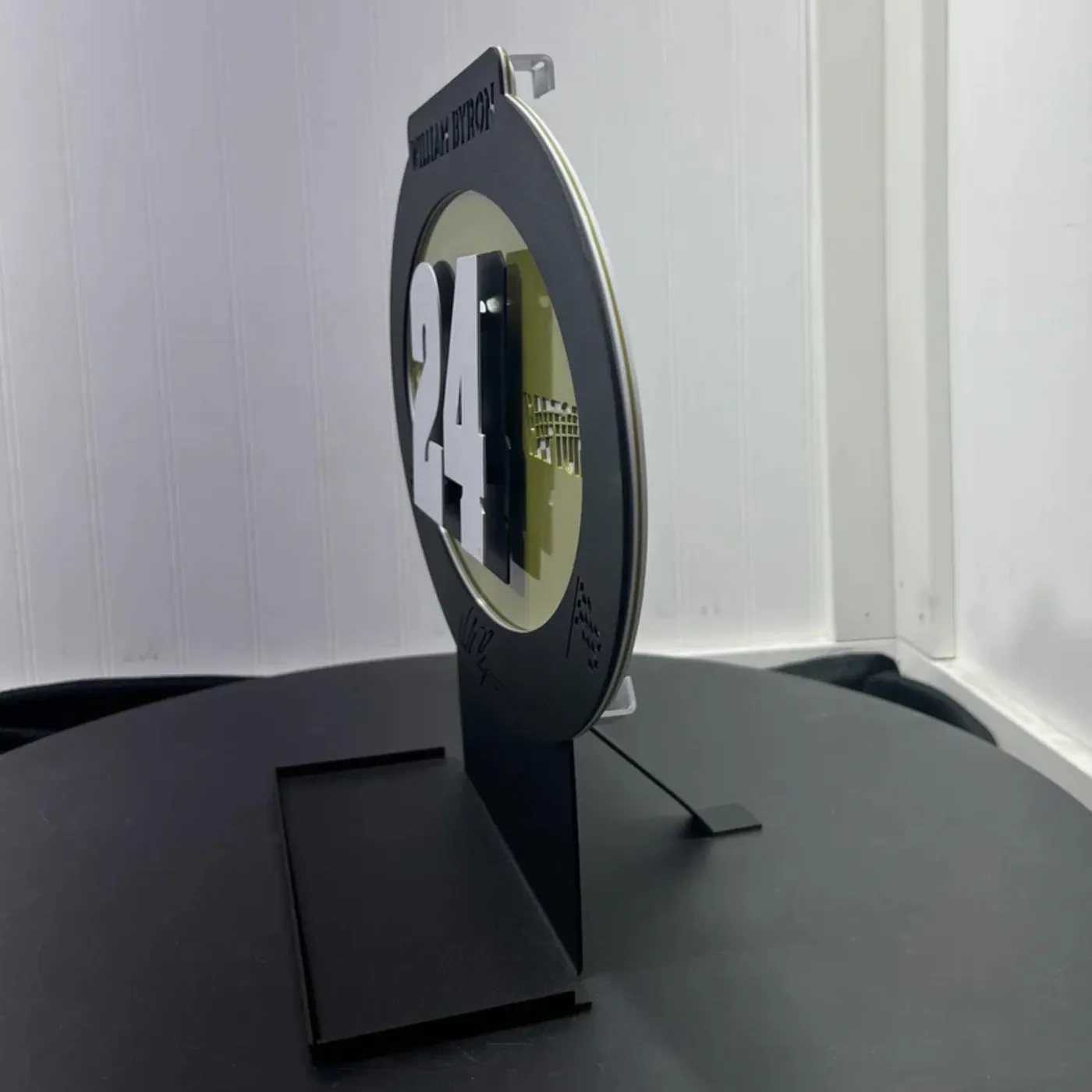Hendrick Motorsports William Byron #24 Oval 3D Sheet Metal Diecast Display