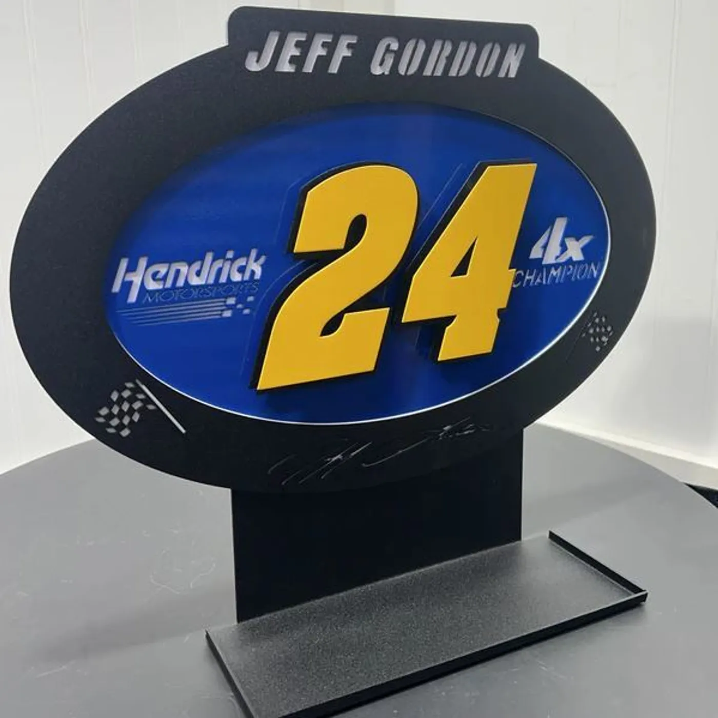 Hendrick Motorsports Jeff Gordon #24 Oval 3D Sheet Metal Diecast Display