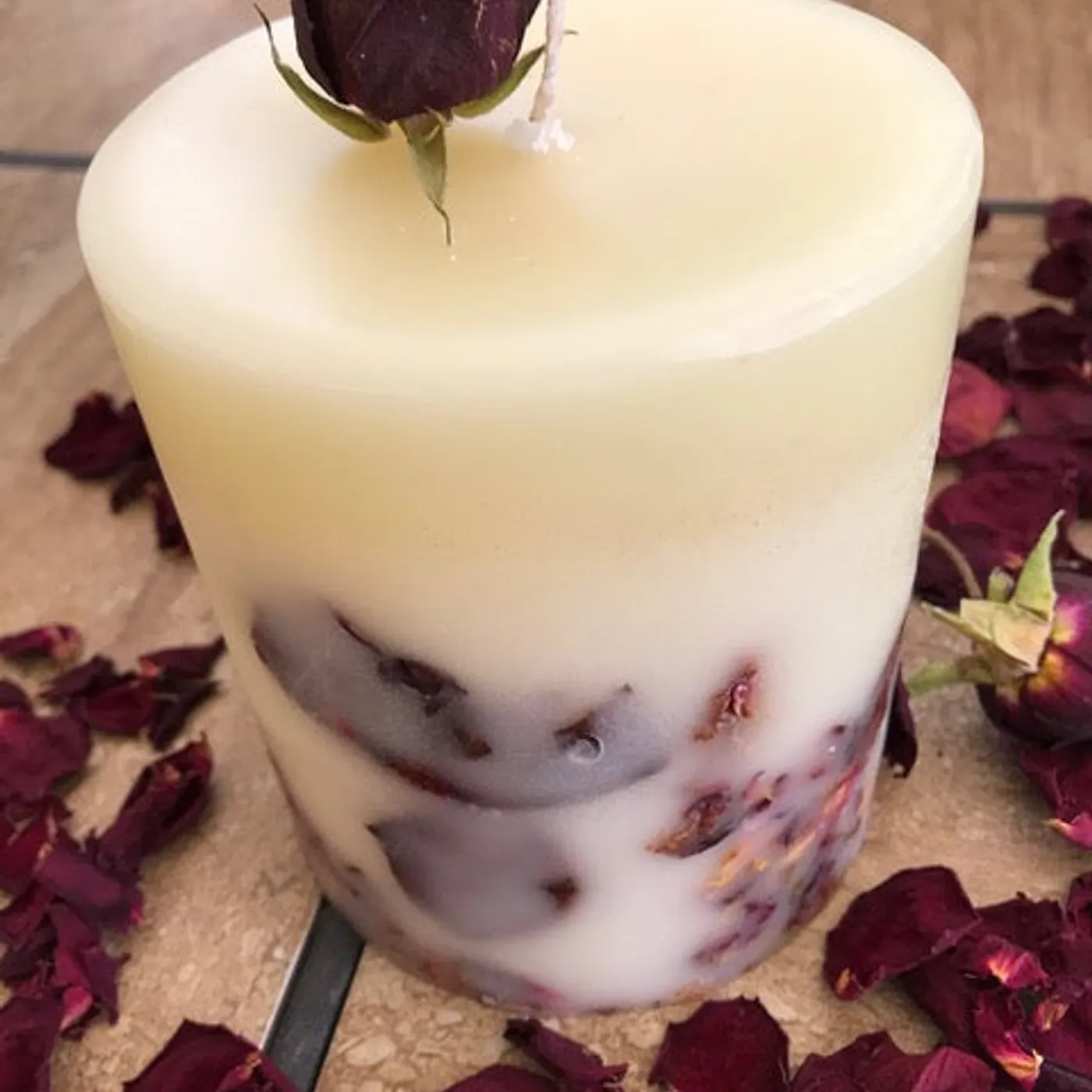 Liddy Clark WRAPPED UP IN ROSES Rose Candle