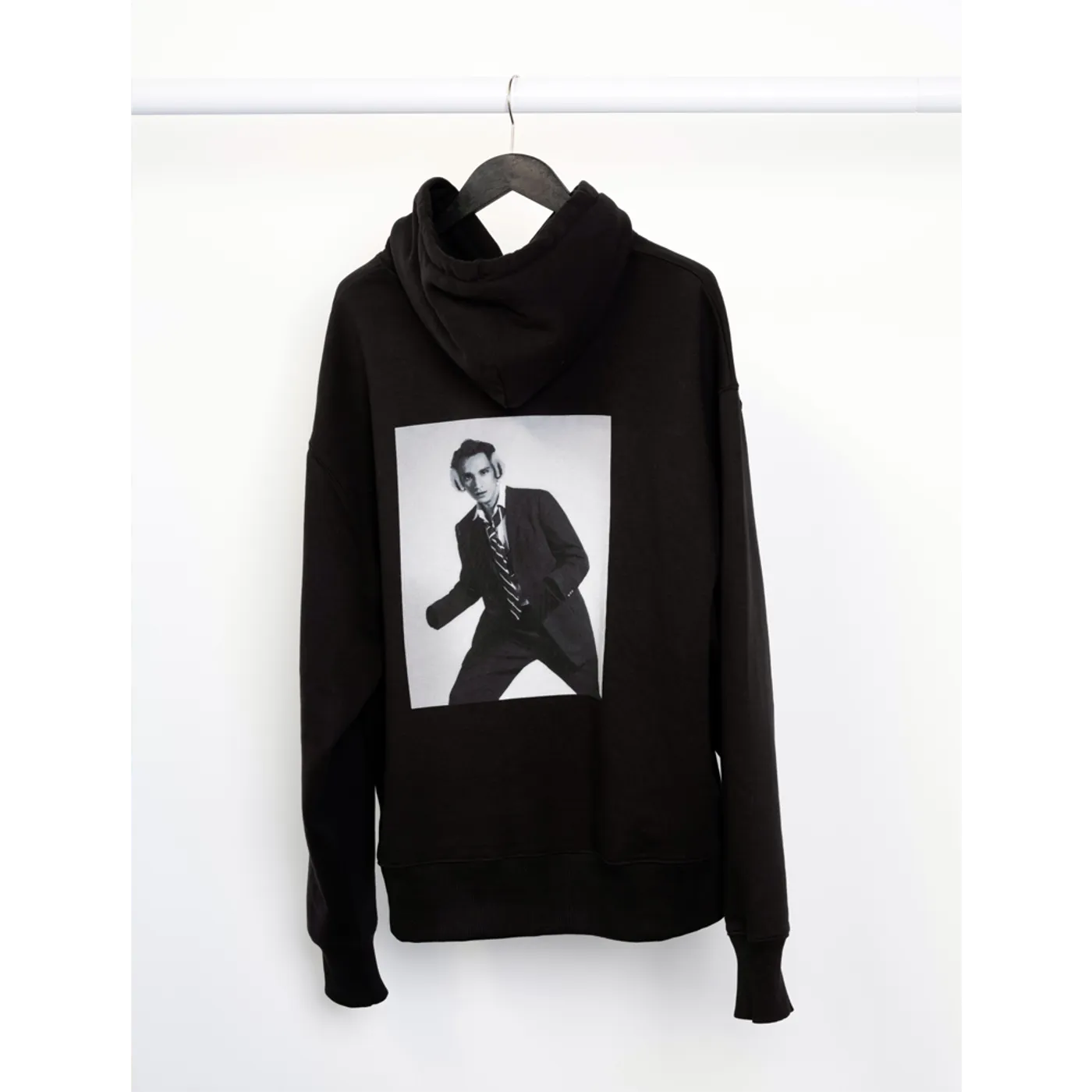 Oliver Sim ROMANCE WITH A MEMORY BLACK HOODY